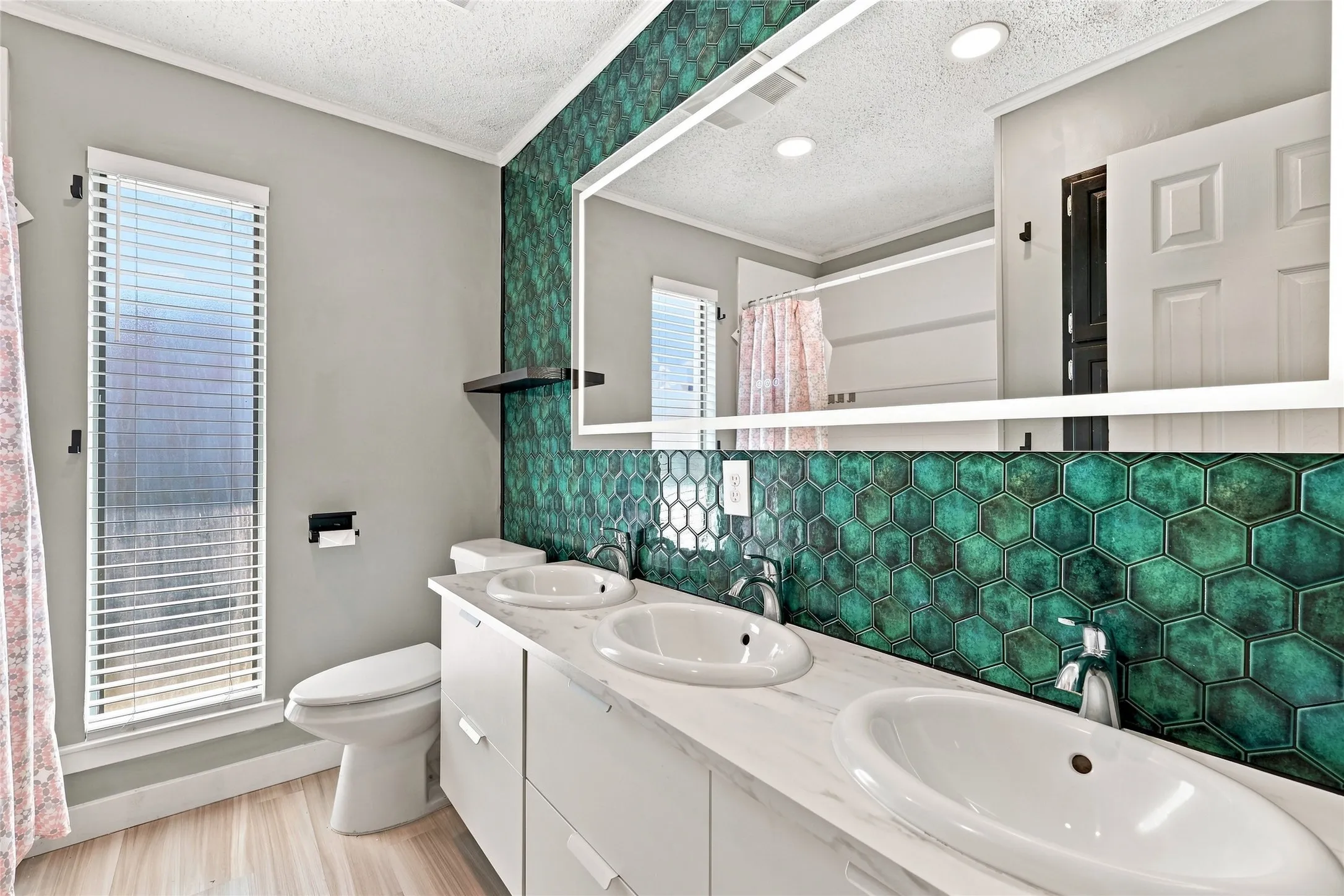 Single Family Residence For Sale in Tarrant County , 3113 Mossy Oak Lane, Bedford, Texas 76021, 3 Bedroom, 2 Bathroom, 2 Garage spaces, 1,719 Sqft, built in 1981, mls#21361748, Real Estate Agent in Bedford, Homes For Sale in Tarrant county, Homes For Sale in Bedford, Realtor in Bedford Texas, Real Estate Brokerage Independent Realty Texas, Luminita Cordes Realtor