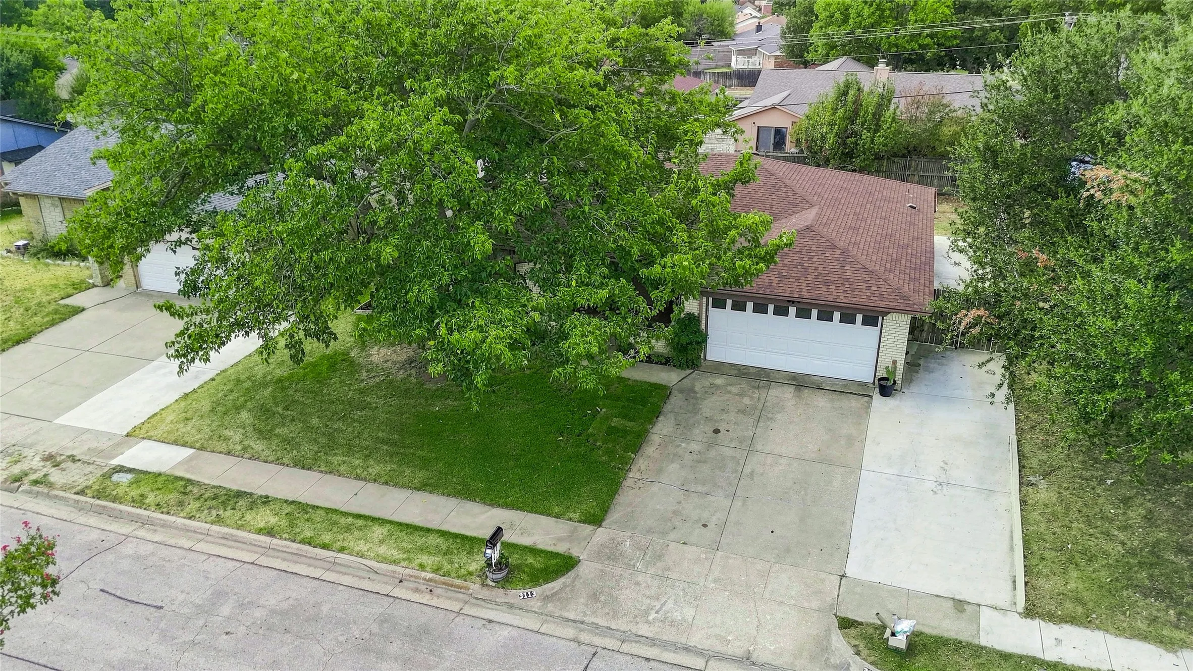 Single Family Residence For Sale in Tarrant County , 3113 Mossy Oak Lane, Bedford, Texas 76021, 3 Bedroom, 2 Bathroom, 2 Garage spaces, 1,719 Sqft, built in 1981, mls#21361748, Real Estate Agent in Bedford, Homes For Sale in Tarrant county, Homes For Sale in Bedford, Realtor in Bedford Texas, Real Estate Brokerage Independent Realty Texas, Luminita Cordes Realtor