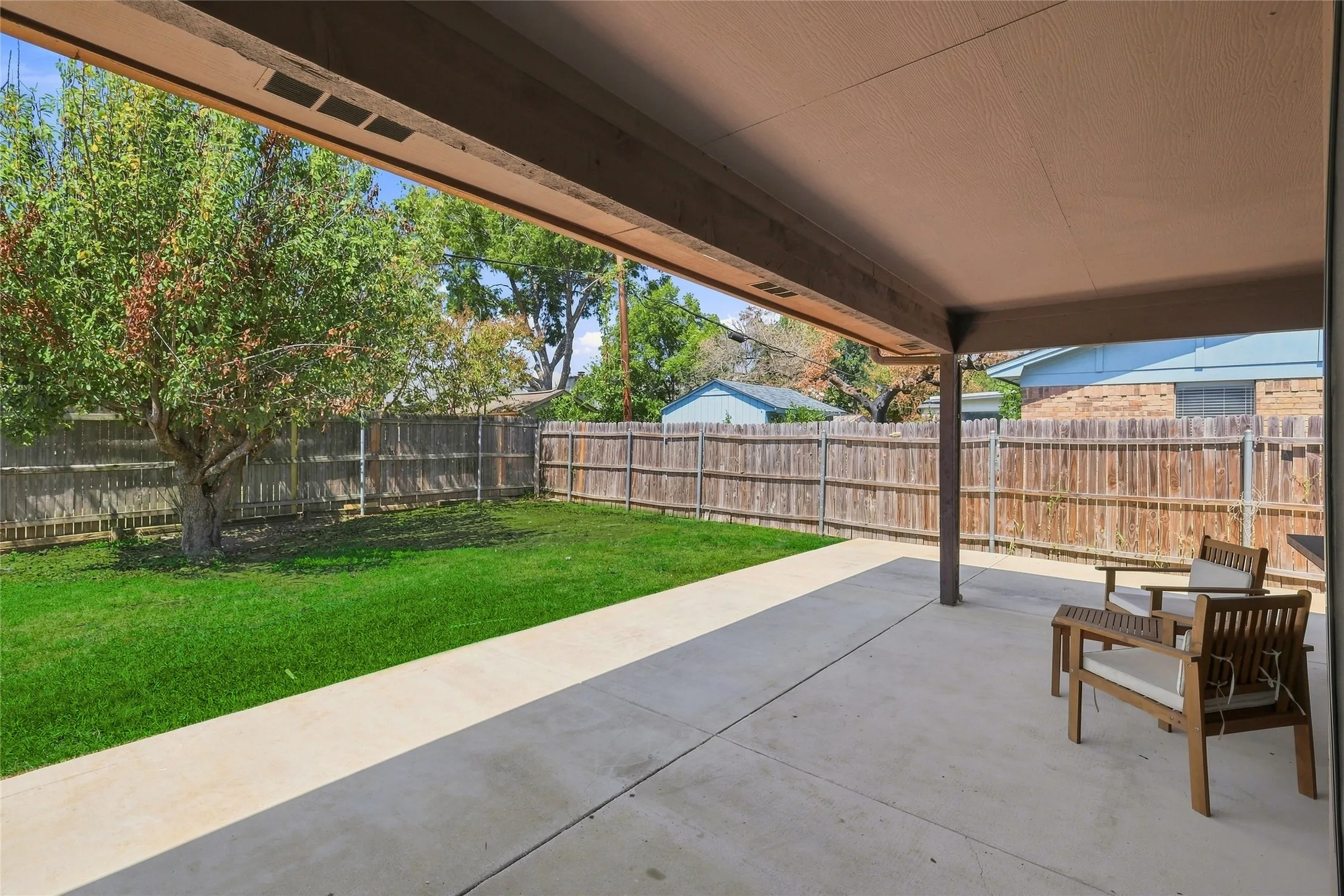 Single Family Residence For Sale in Tarrant County , 3113 Mossy Oak Lane, Bedford, Texas 76021, 3 Bedroom, 2 Bathroom, 2 Garage spaces, 1,719 Sqft, built in 1981, mls#21361748, Real Estate Agent in Bedford, Homes For Sale in Tarrant county, Homes For Sale in Bedford, Realtor in Bedford Texas, Real Estate Brokerage Independent Realty Texas, Luminita Cordes Realtor