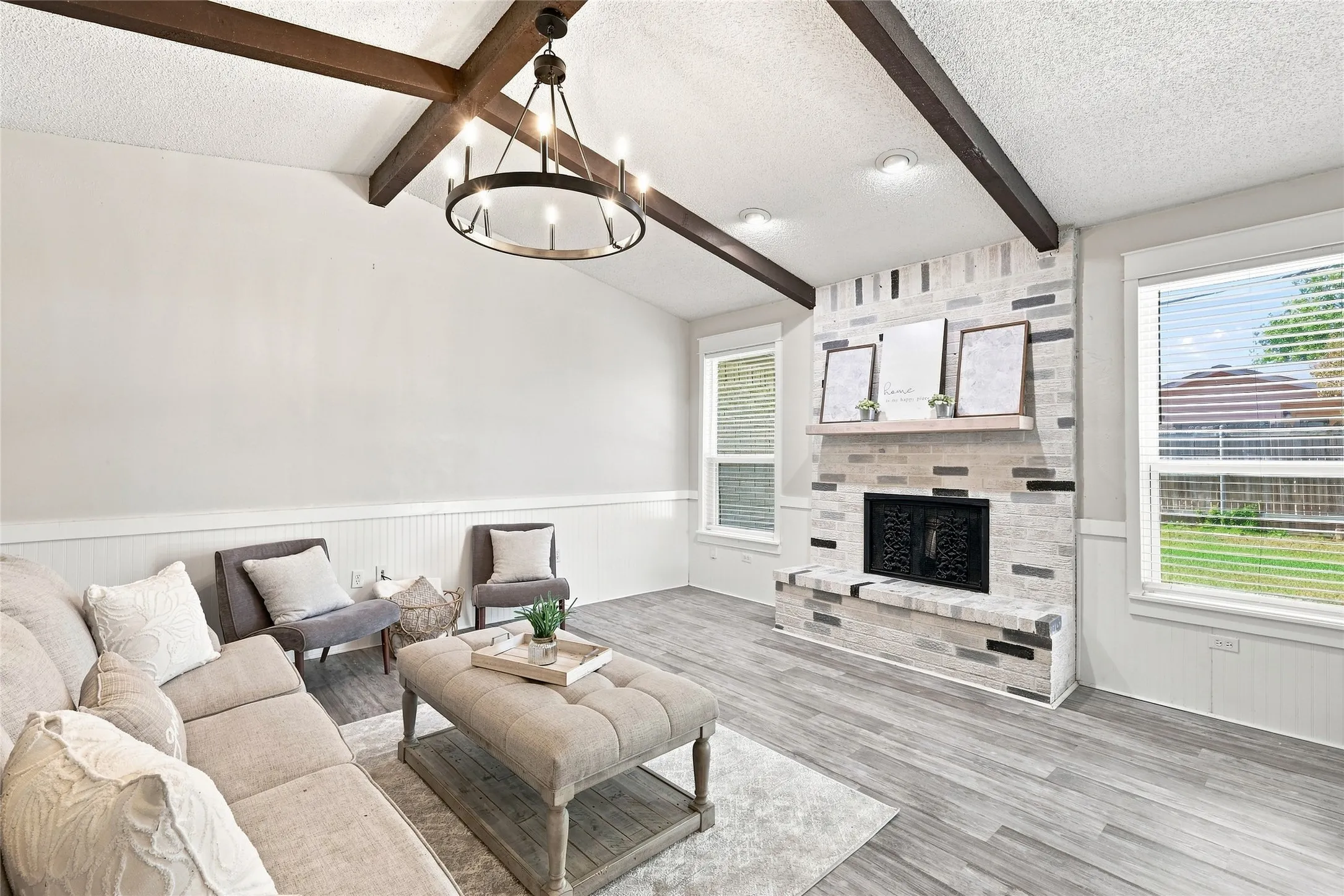 Single Family Residence For Sale in Tarrant County , 3113 Mossy Oak Lane, Bedford, Texas 76021, 3 Bedroom, 2 Bathroom, 2 Garage spaces, 1,719 Sqft, built in 1981, mls#21361748, Real Estate Agent in Bedford, Homes For Sale in Tarrant county, Homes For Sale in Bedford, Realtor in Bedford Texas, Real Estate Brokerage Independent Realty Texas, Luminita Cordes Realtor