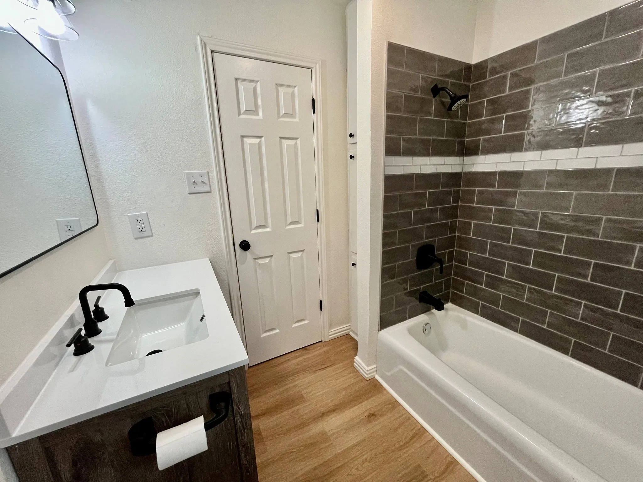 Single Family Residence For Rent in Kaufman County , 513 Burgett Street, Forney, Texas 75126, 2 Bedroom, 1 Bathroom, Garage spaces, 1,056 Sqft, built in 1970, mls#21383563, Real Estate Agent in Forney, Homes For Rent in Kaufman county, Homes For Rent in Forney, Realtor in Forney Texas, Real Estate Brokerage Independent Realty Texas, Luminita Cordes Realtor