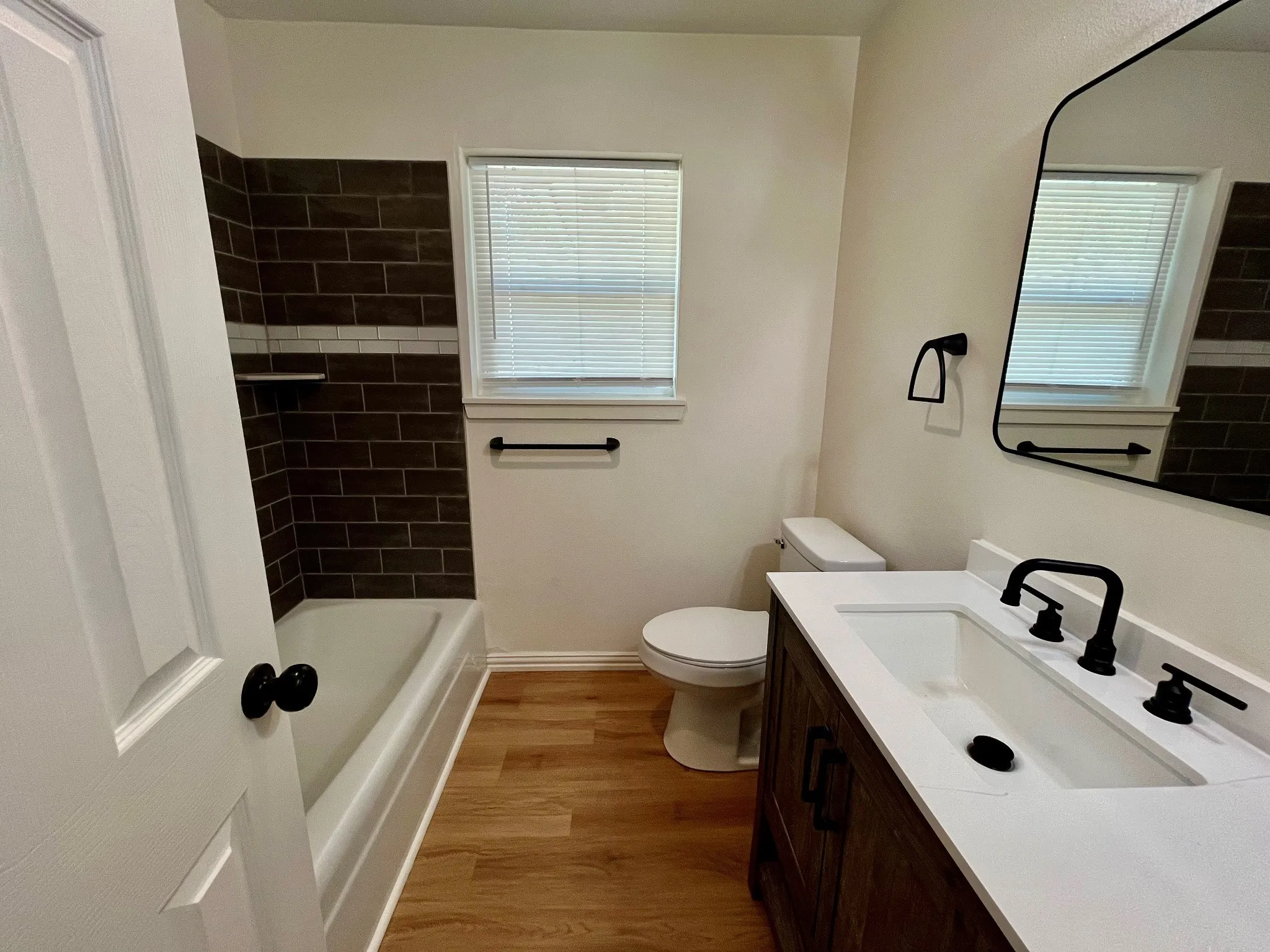 Single Family Residence For Rent in Kaufman County , 513 Burgett Street, Forney, Texas 75126, 2 Bedroom, 1 Bathroom, Garage spaces, 1,056 Sqft, built in 1970, mls#21383563, Real Estate Agent in Forney, Homes For Rent in Kaufman county, Homes For Rent in Forney, Realtor in Forney Texas, Real Estate Brokerage Independent Realty Texas, Luminita Cordes Realtor