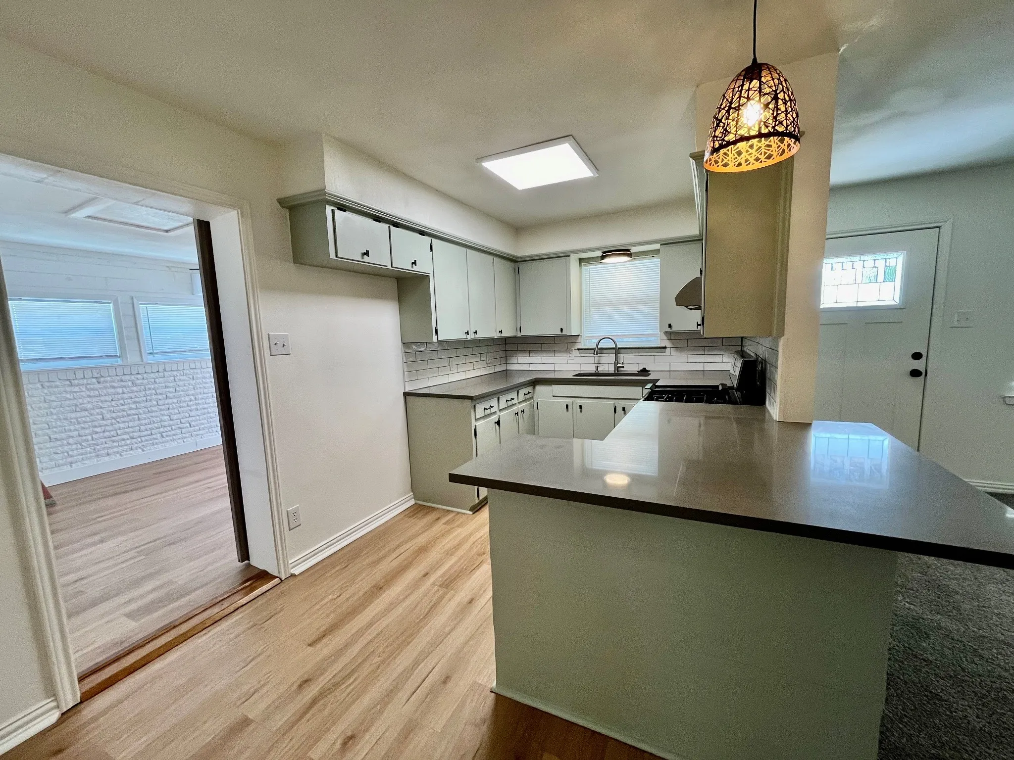 Single Family Residence For Rent in Kaufman County , 513 Burgett Street, Forney, Texas 75126, 2 Bedroom, 1 Bathroom, Garage spaces, 1,056 Sqft, built in 1970, mls#21383563, Real Estate Agent in Forney, Homes For Rent in Kaufman county, Homes For Rent in Forney, Realtor in Forney Texas, Real Estate Brokerage Independent Realty Texas, Luminita Cordes Realtor