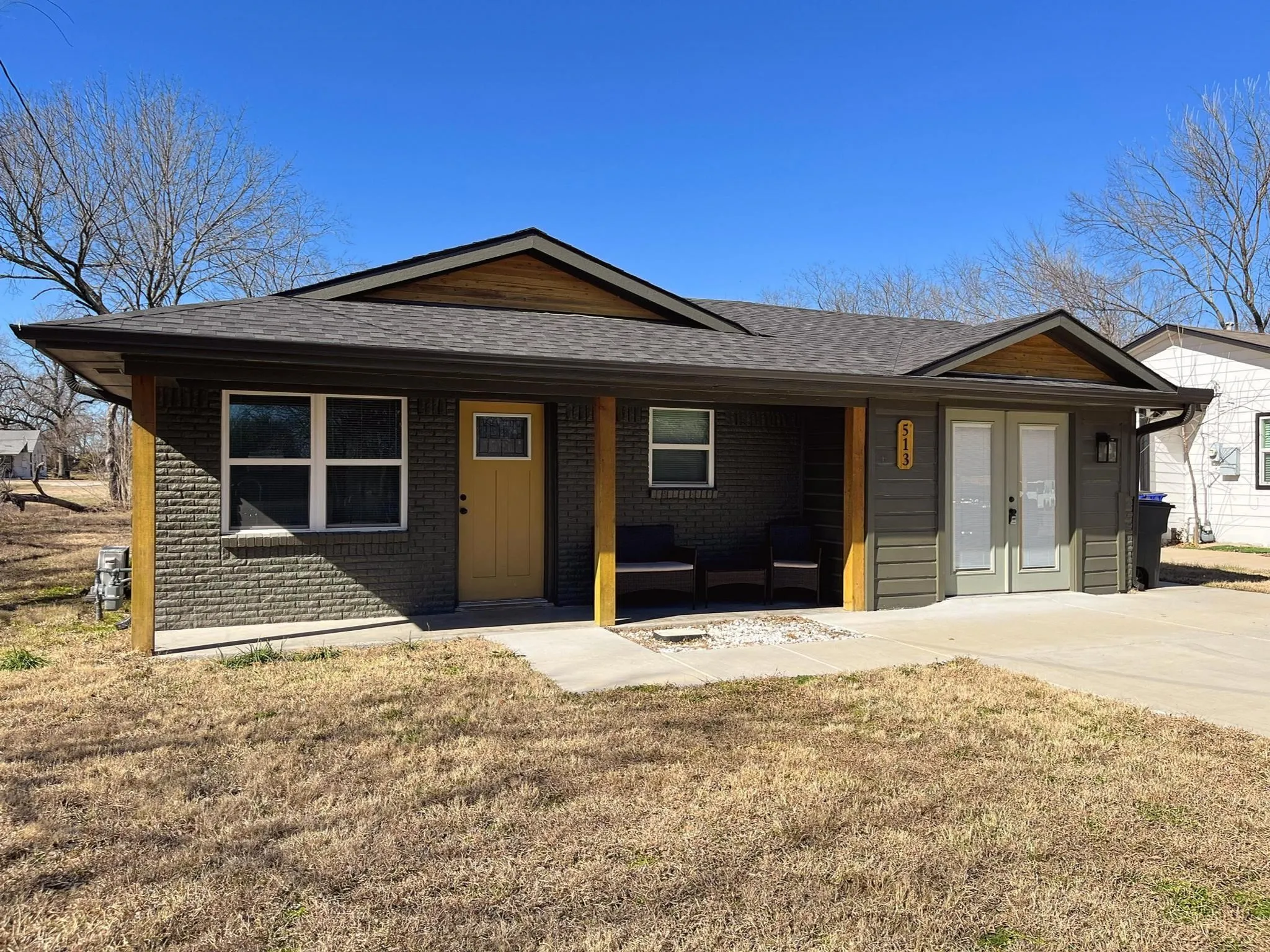 Single Family Residence For Rent in Kaufman County , 513 Burgett Street, Forney, Texas 75126, 2 Bedroom, 1 Bathroom, Garage spaces, 1,056 Sqft, built in 1970, mls#21383563, Real Estate Agent in Forney, Homes For Rent in Kaufman county, Homes For Rent in Forney, Realtor in Forney Texas, Real Estate Brokerage Independent Realty Texas, Luminita Cordes Realtor