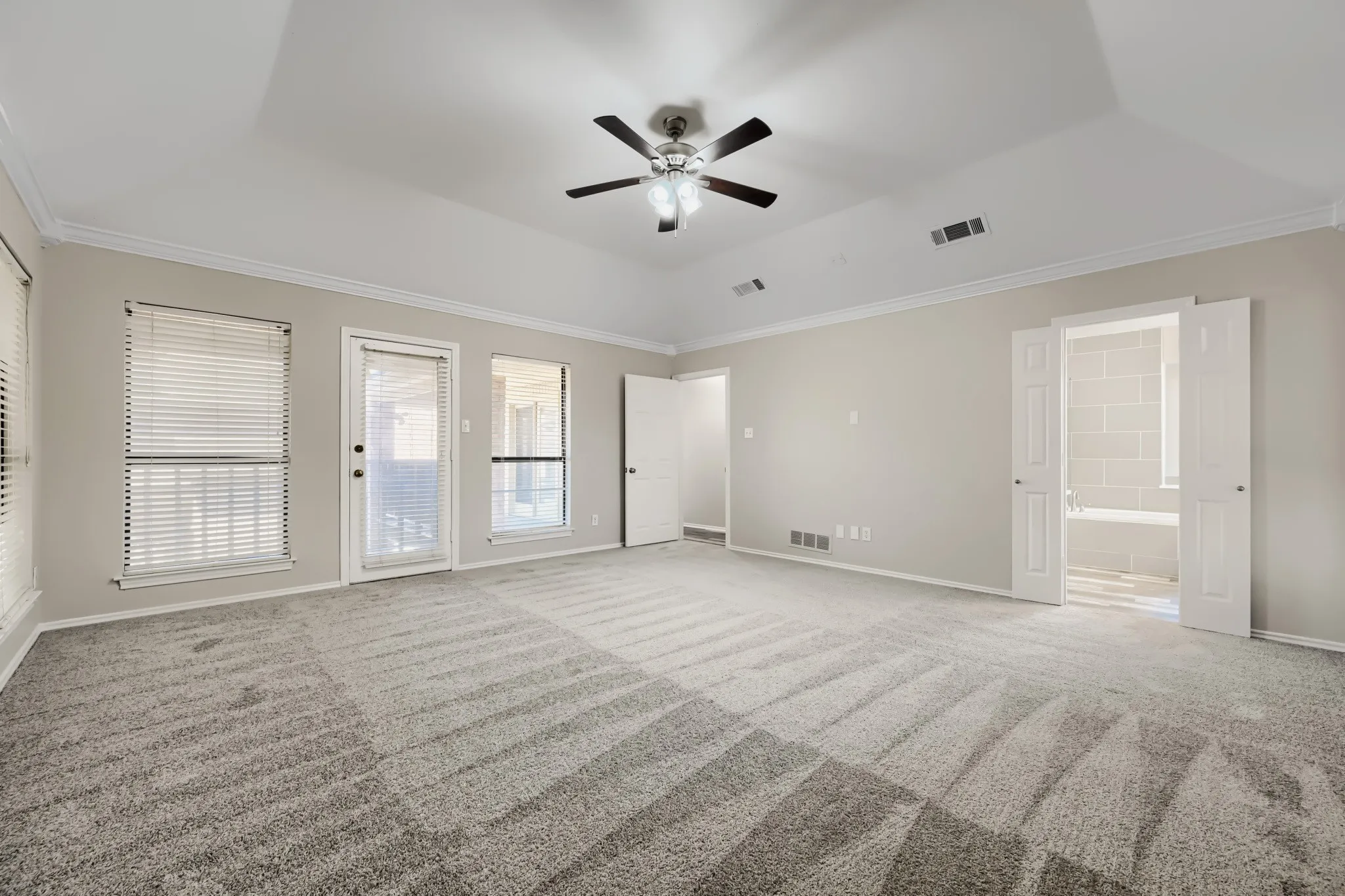 Single Family Residence For Sale in Dallas County , 100 Coventry Court, Irving, Texas 75061, 3 Bedroom, 3 Bathroom, 2 Garage spaces, 2,429 Sqft, built in 1986, mls#21261756, Real Estate Agent in Irving, Homes For Sale in Dallas county, Homes For Sale in Irving, Realtor in Irving Texas, Real Estate Brokerage Independent Realty Texas, Luminita Cordes Realtor