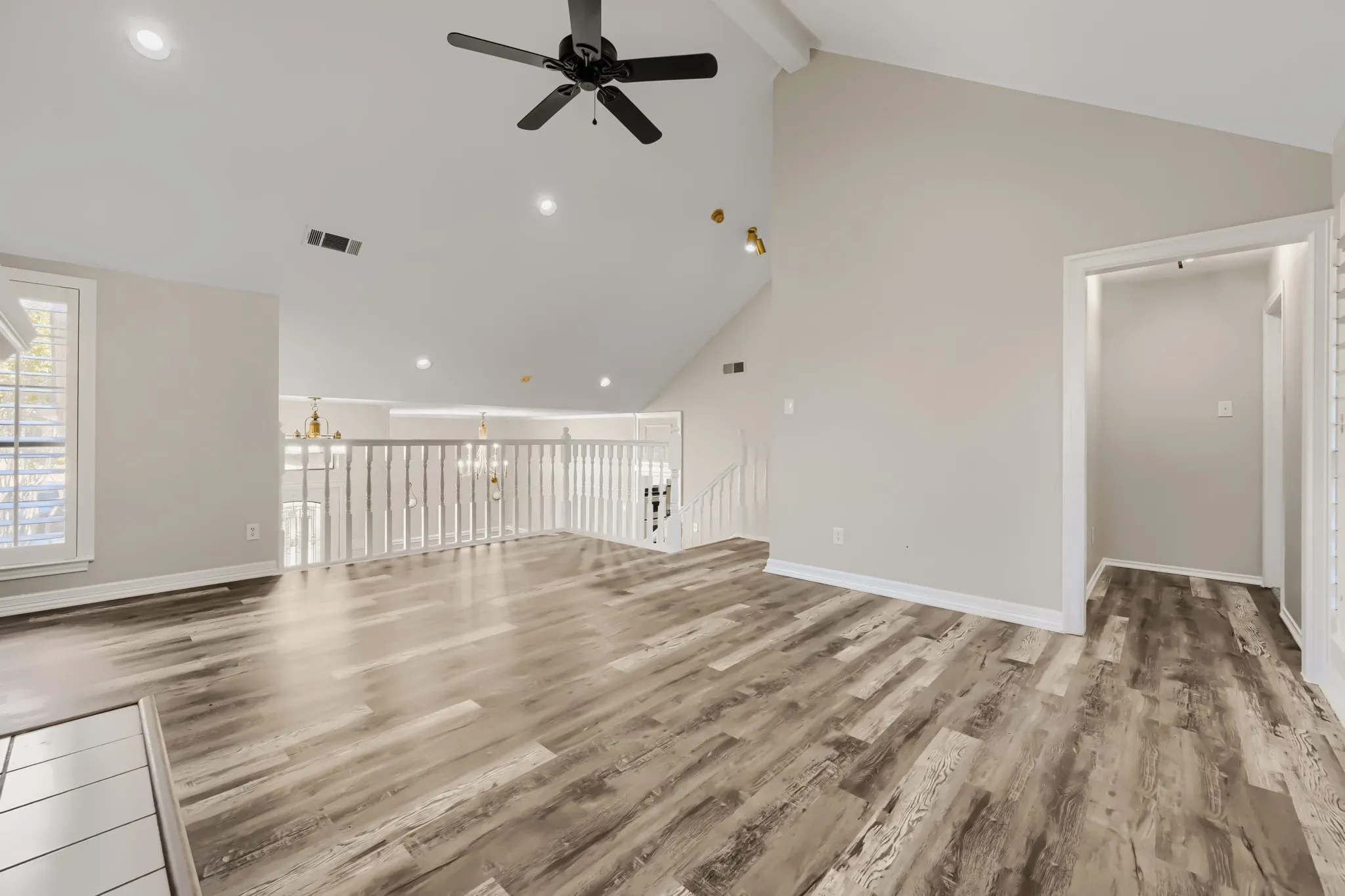 Single Family Residence For Sale in Dallas County , 100 Coventry Court, Irving, Texas 75061, 3 Bedroom, 3 Bathroom, 2 Garage spaces, 2,429 Sqft, built in 1986, mls#21261756, Real Estate Agent in Irving, Homes For Sale in Dallas county, Homes For Sale in Irving, Realtor in Irving Texas, Real Estate Brokerage Independent Realty Texas, Luminita Cordes Realtor