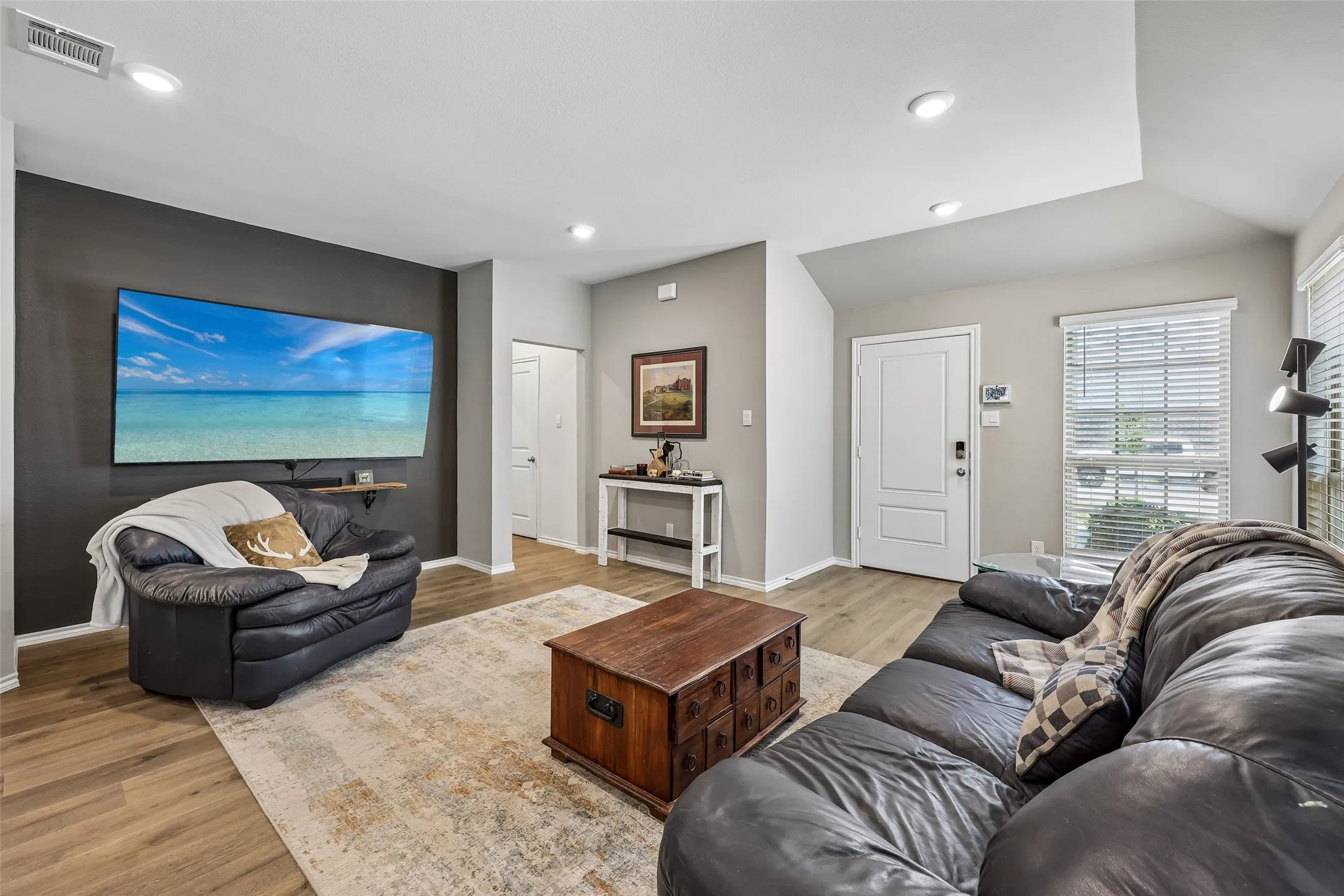 Single Family Residence For Sale in Hunt County , 2205 Feeder Way, Royse City, Texas 75189, 3 Bedroom, 2 Bathroom, 2 Garage spaces, 1,409 Sqft, built in 2023, mls#21383245, Real Estate Agent in Royse City, Homes For Sale in Hunt county, Homes For Sale in Royse City, Realtor in Royse City Texas, Real Estate Brokerage Independent Realty Texas, Luminita Cordes Realtor