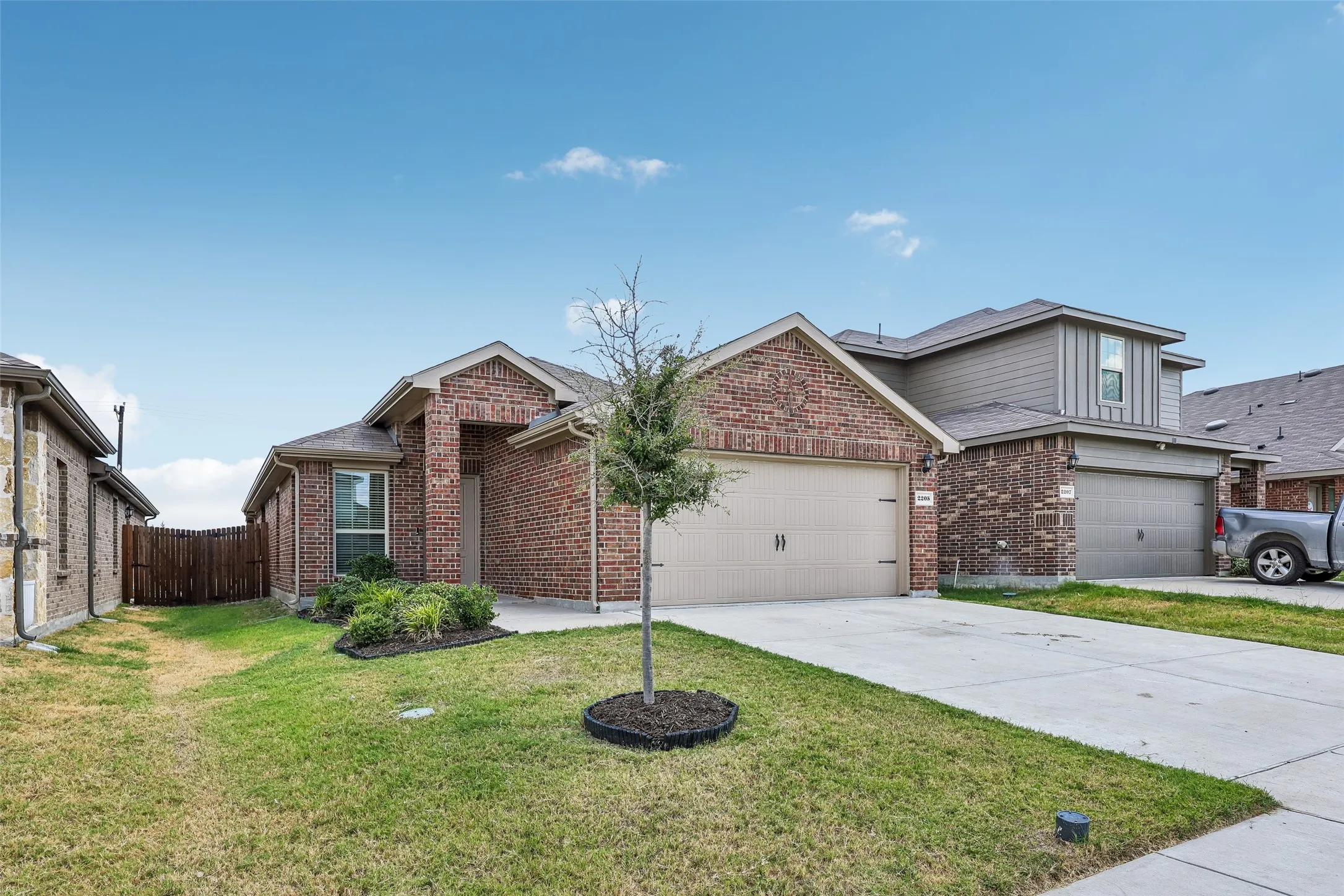 Single Family Residence For Sale in Hunt County , 2205 Feeder Way, Royse City, Texas 75189, 3 Bedroom, 2 Bathroom, 2 Garage spaces, 1,409 Sqft, built in 2023, mls#21383245, Real Estate Agent in Royse City, Homes For Sale in Hunt county, Homes For Sale in Royse City, Realtor in Royse City Texas, Real Estate Brokerage Independent Realty Texas, Luminita Cordes Realtor