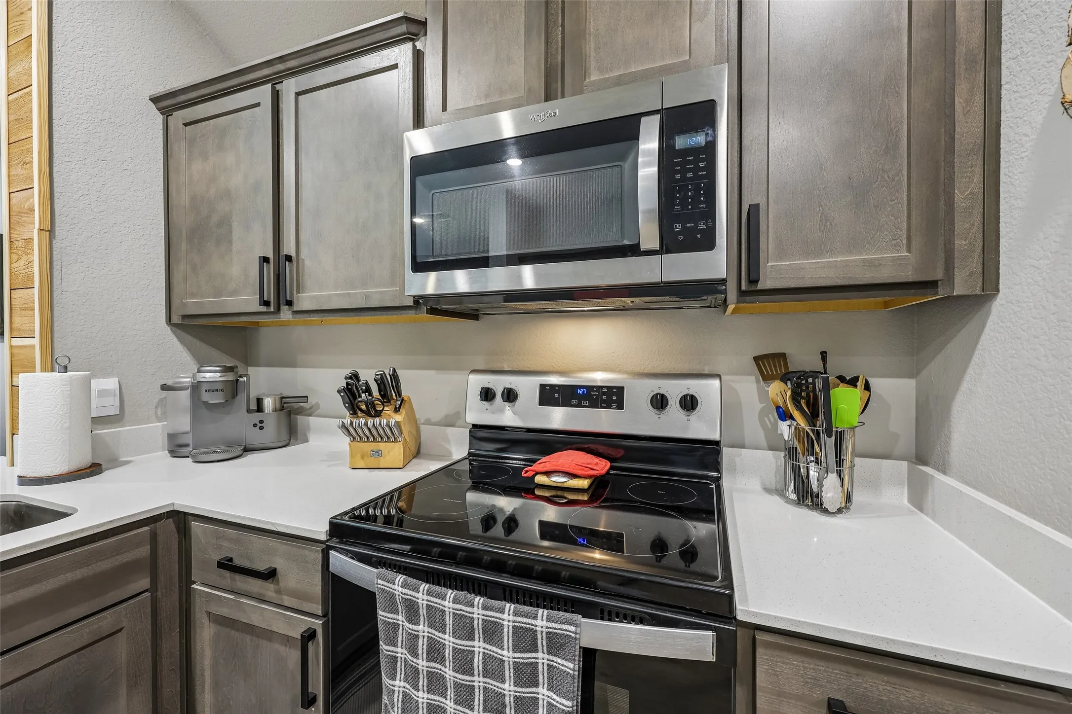 Single Family Residence For Sale in Hunt County , 2205 Feeder Way, Royse City, Texas 75189, 3 Bedroom, 2 Bathroom, 2 Garage spaces, 1,409 Sqft, built in 2023, mls#21383245, Real Estate Agent in Royse City, Homes For Sale in Hunt county, Homes For Sale in Royse City, Realtor in Royse City Texas, Real Estate Brokerage Independent Realty Texas, Luminita Cordes Realtor