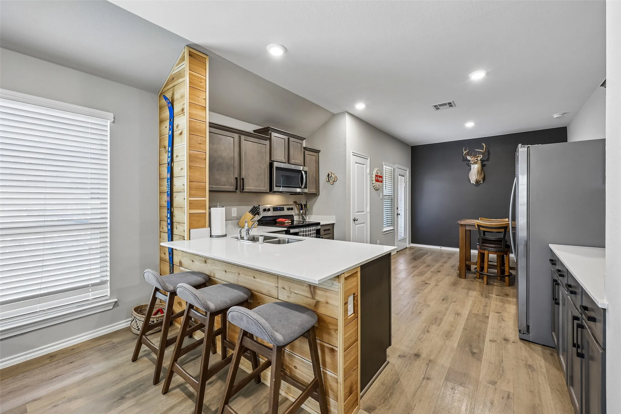 Single Family Residence For Sale in Hunt County , 2205 Feeder Way, Royse City, Texas 75189, 3 Bedroom, 2 Bathroom, 2 Garage spaces, 1,409 Sqft, built in 2023, mls#21383245, Real Estate Agent in Royse City, Homes For Sale in Hunt county, Homes For Sale in Royse City, Realtor in Royse City Texas, Real Estate Brokerage Independent Realty Texas, Luminita Cordes Realtor