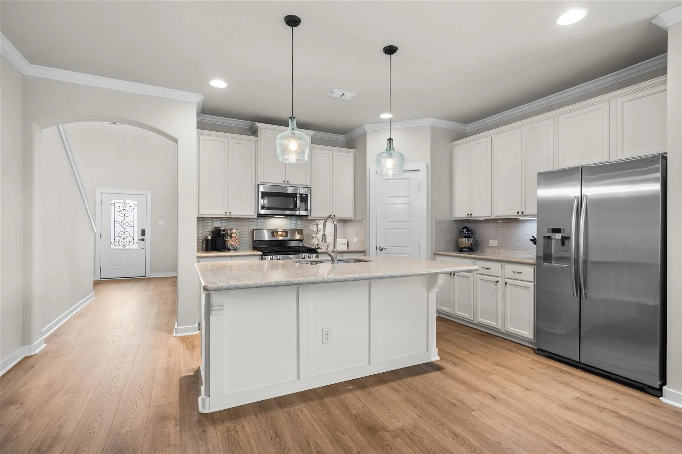 Single Family Residence For Sale in Denton County , 111 Rusk Street, Argyle, Texas 76226, 5 Bedroom, 3 Bathroom, 2 Garage spaces, 2,311 Sqft, built in 2019, mls#21365071, Real Estate Agent in Argyle, Homes For Sale in Denton county, Homes For Sale in Argyle, Realtor in Argyle Texas, Real Estate Brokerage Independent Realty Texas, Luminita Cordes Realtor