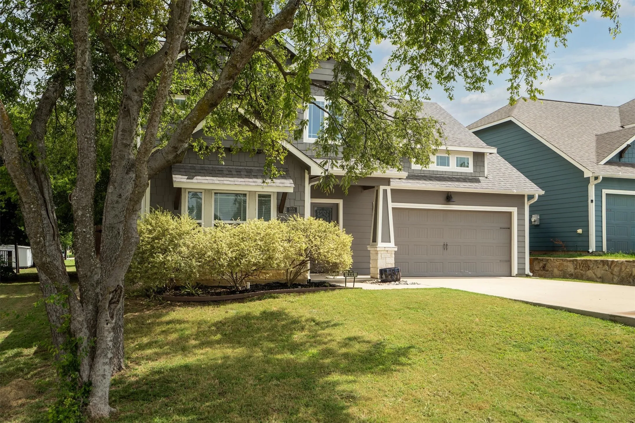 Single Family Residence For Sale in Denton County , 111 Rusk Street, Argyle, Texas 76226, 5 Bedroom, 3 Bathroom, 2 Garage spaces, 2,311 Sqft, built in 2019, mls#21365071, Real Estate Agent in Argyle, Homes For Sale in Denton county, Homes For Sale in Argyle, Realtor in Argyle Texas, Real Estate Brokerage Independent Realty Texas, Luminita Cordes Realtor