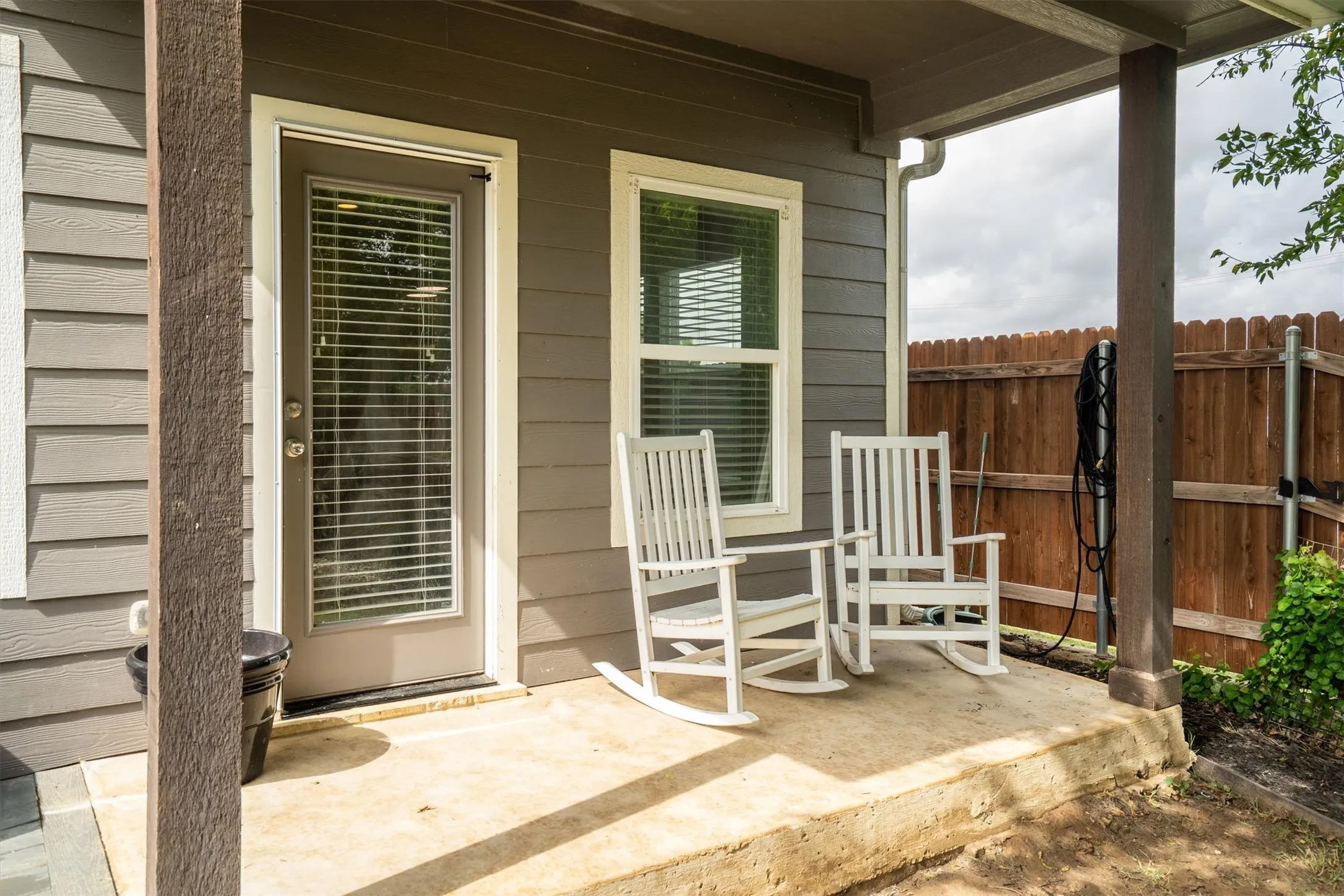 Single Family Residence For Sale in Denton County , 111 Rusk Street, Argyle, Texas 76226, 5 Bedroom, 3 Bathroom, 2 Garage spaces, 2,311 Sqft, built in 2019, mls#21365071, Real Estate Agent in Argyle, Homes For Sale in Denton county, Homes For Sale in Argyle, Realtor in Argyle Texas, Real Estate Brokerage Independent Realty Texas, Luminita Cordes Realtor