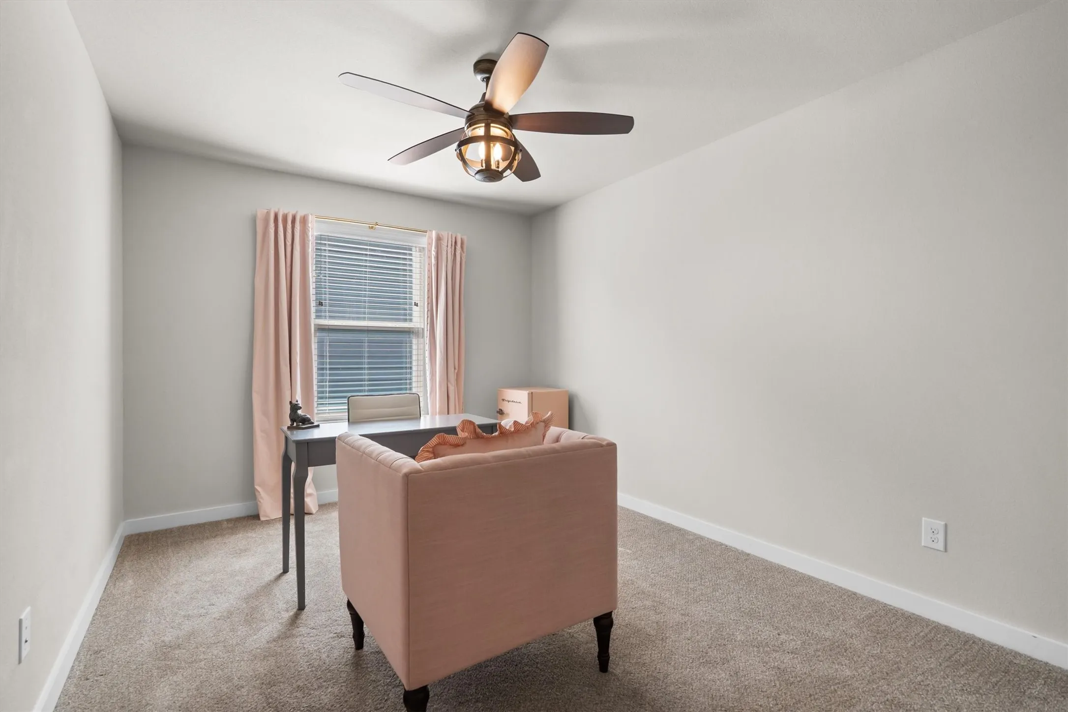 Single Family Residence For Sale in Denton County , 111 Rusk Street, Argyle, Texas 76226, 5 Bedroom, 3 Bathroom, 2 Garage spaces, 2,311 Sqft, built in 2019, mls#21365071, Real Estate Agent in Argyle, Homes For Sale in Denton county, Homes For Sale in Argyle, Realtor in Argyle Texas, Real Estate Brokerage Independent Realty Texas, Luminita Cordes Realtor