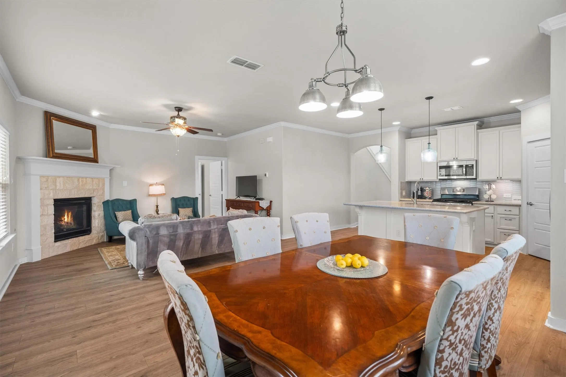 Single Family Residence For Sale in Denton County , 111 Rusk Street, Argyle, Texas 76226, 5 Bedroom, 3 Bathroom, 2 Garage spaces, 2,311 Sqft, built in 2019, mls#21365071, Real Estate Agent in Argyle, Homes For Sale in Denton county, Homes For Sale in Argyle, Realtor in Argyle Texas, Real Estate Brokerage Independent Realty Texas, Luminita Cordes Realtor