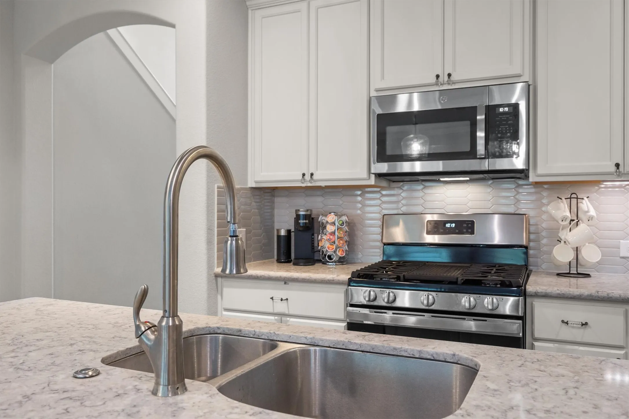 Single Family Residence For Sale in Denton County , 111 Rusk Street, Argyle, Texas 76226, 5 Bedroom, 3 Bathroom, 2 Garage spaces, 2,311 Sqft, built in 2019, mls#21365071, Real Estate Agent in Argyle, Homes For Sale in Denton county, Homes For Sale in Argyle, Realtor in Argyle Texas, Real Estate Brokerage Independent Realty Texas, Luminita Cordes Realtor
