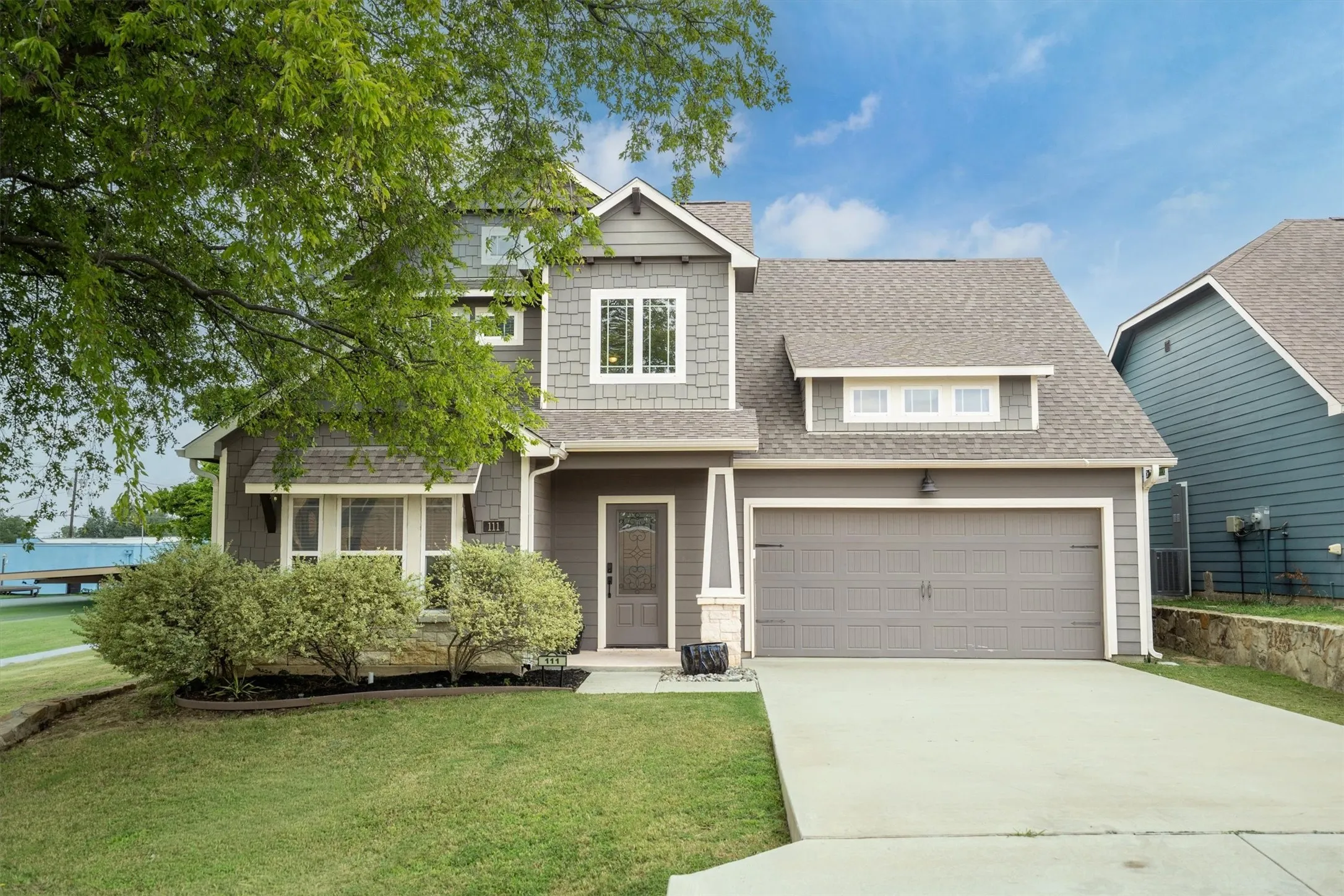 Single Family Residence For Sale in Denton County , 111 Rusk Street, Argyle, Texas 76226, 5 Bedroom, 3 Bathroom, 2 Garage spaces, 2,311 Sqft, built in 2019, mls#21365071, Real Estate Agent in Argyle, Homes For Sale in Denton county, Homes For Sale in Argyle, Realtor in Argyle Texas, Real Estate Brokerage Independent Realty Texas, Luminita Cordes Realtor