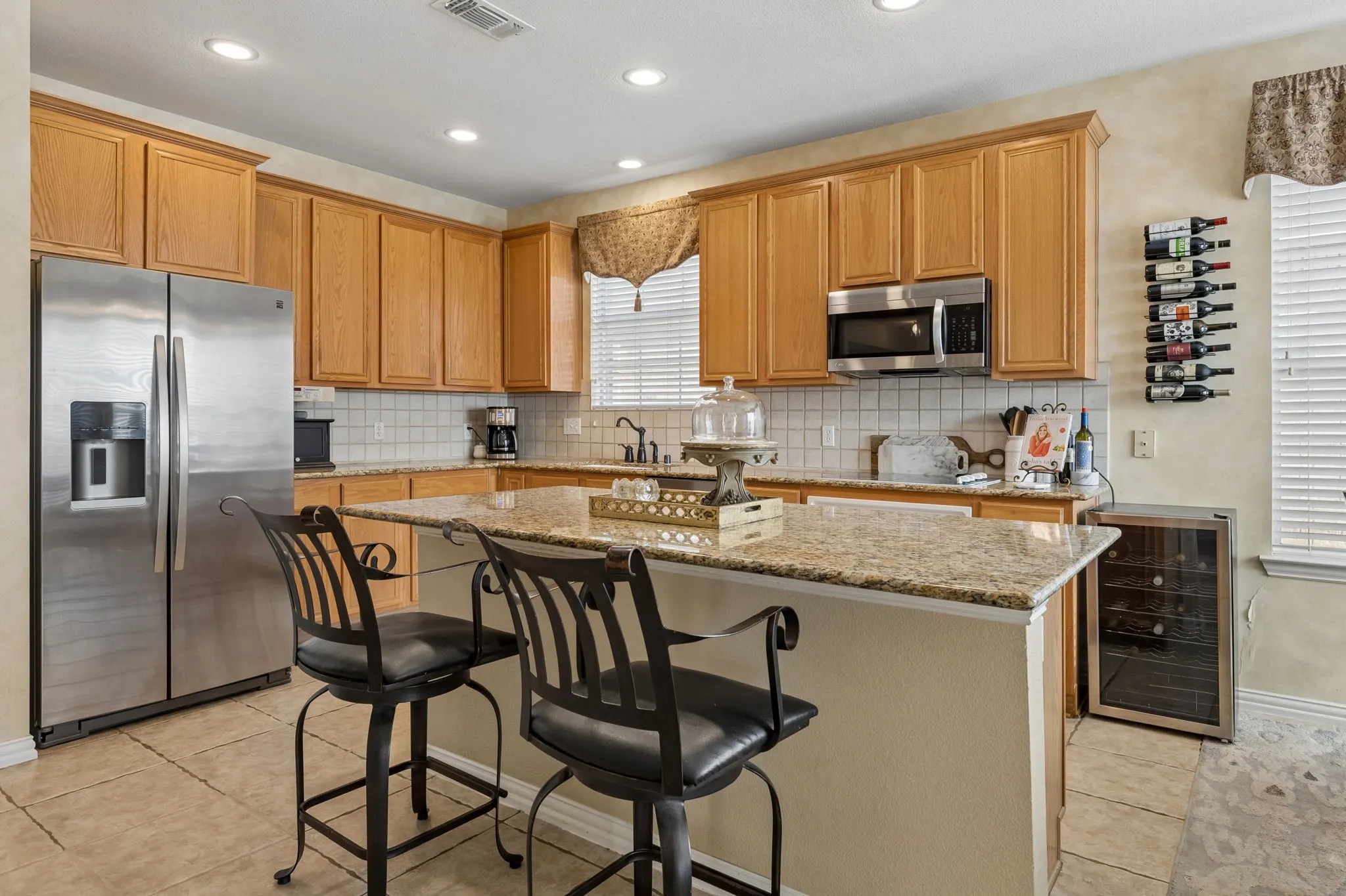 Single Family Residence For Sale in Collin County , 3009 Hemlock Lane, Mc Kinney, Texas 75070, 4 Bedroom, 3 Bathroom, 2 Garage spaces, 2,607 Sqft, built in 2000, mls#21380209, Real Estate Agent in Mc Kinney, Homes For Sale in Collin county, Homes For Sale in Mc Kinney, Realtor in Mc Kinney Texas, Real Estate Brokerage Independent Realty Texas, Luminita Cordes Realtor