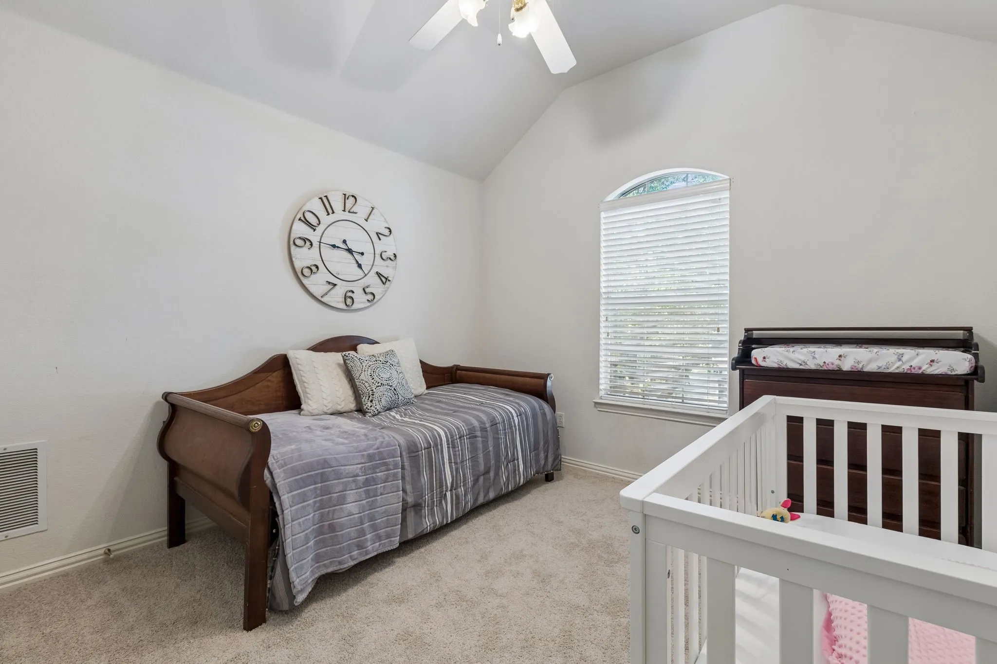 Single Family Residence For Sale in Collin County , 3009 Hemlock Lane, Mc Kinney, Texas 75070, 4 Bedroom, 3 Bathroom, 2 Garage spaces, 2,607 Sqft, built in 2000, mls#21380209, Real Estate Agent in Mc Kinney, Homes For Sale in Collin county, Homes For Sale in Mc Kinney, Realtor in Mc Kinney Texas, Real Estate Brokerage Independent Realty Texas, Luminita Cordes Realtor