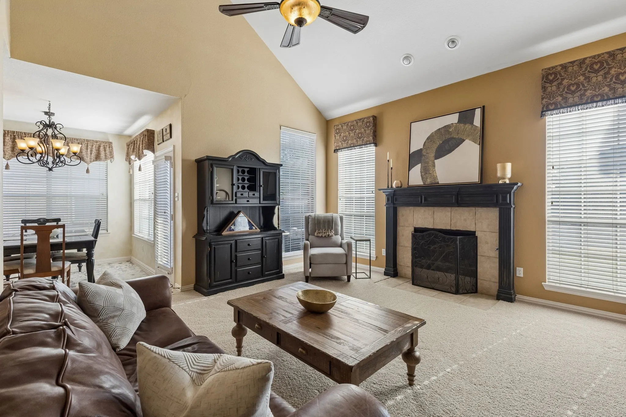 Single Family Residence For Sale in Collin County , 3009 Hemlock Lane, Mc Kinney, Texas 75070, 4 Bedroom, 3 Bathroom, 2 Garage spaces, 2,607 Sqft, built in 2000, mls#21380209, Real Estate Agent in Mc Kinney, Homes For Sale in Collin county, Homes For Sale in Mc Kinney, Realtor in Mc Kinney Texas, Real Estate Brokerage Independent Realty Texas, Luminita Cordes Realtor