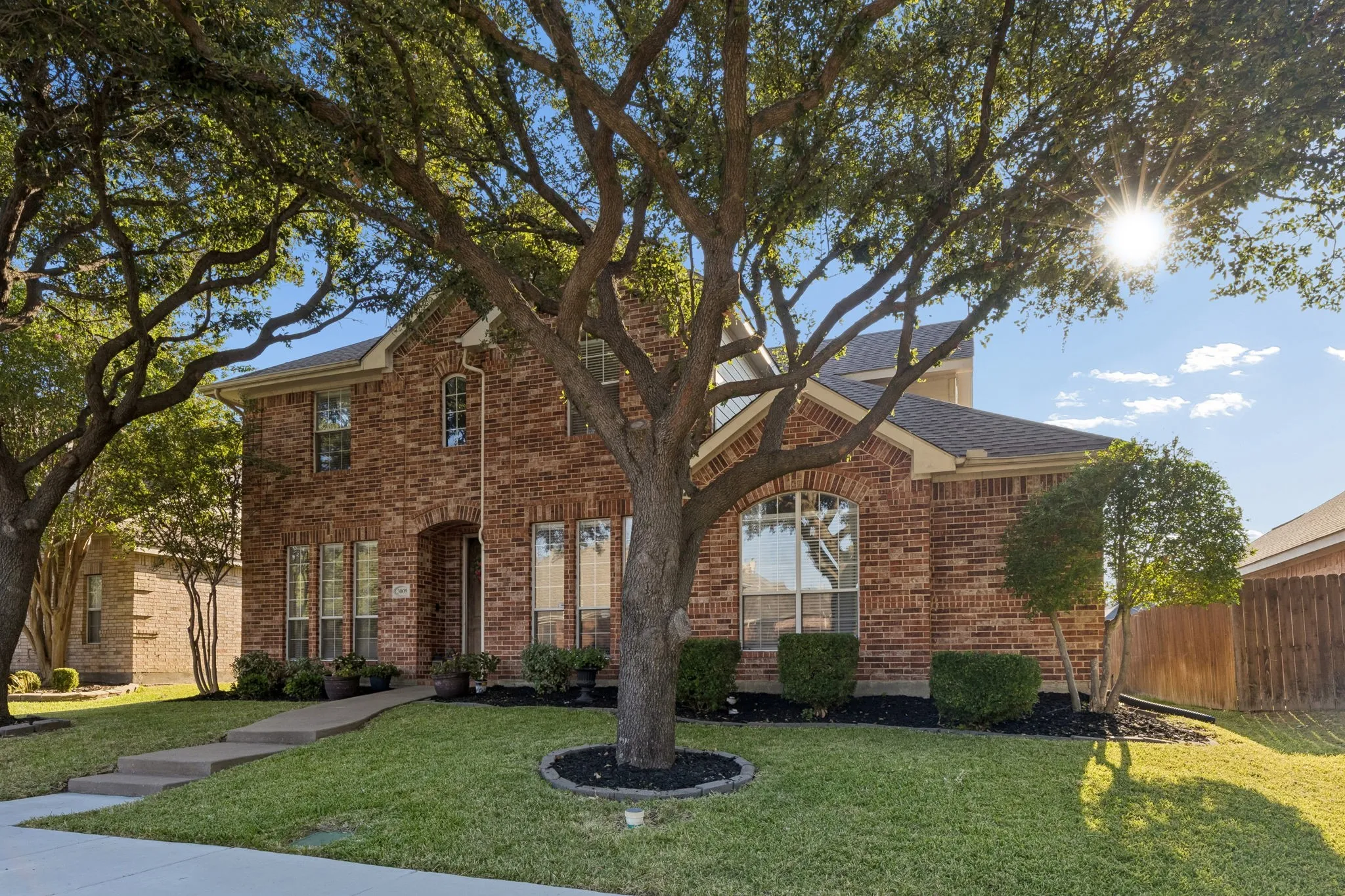 Single Family Residence For Sale in Collin County , 3009 Hemlock Lane, Mc Kinney, Texas 75070, 4 Bedroom, 3 Bathroom, 2 Garage spaces, 2,607 Sqft, built in 2000, mls#21380209, Real Estate Agent in Mc Kinney, Homes For Sale in Collin county, Homes For Sale in Mc Kinney, Realtor in Mc Kinney Texas, Real Estate Brokerage Independent Realty Texas, Luminita Cordes Realtor