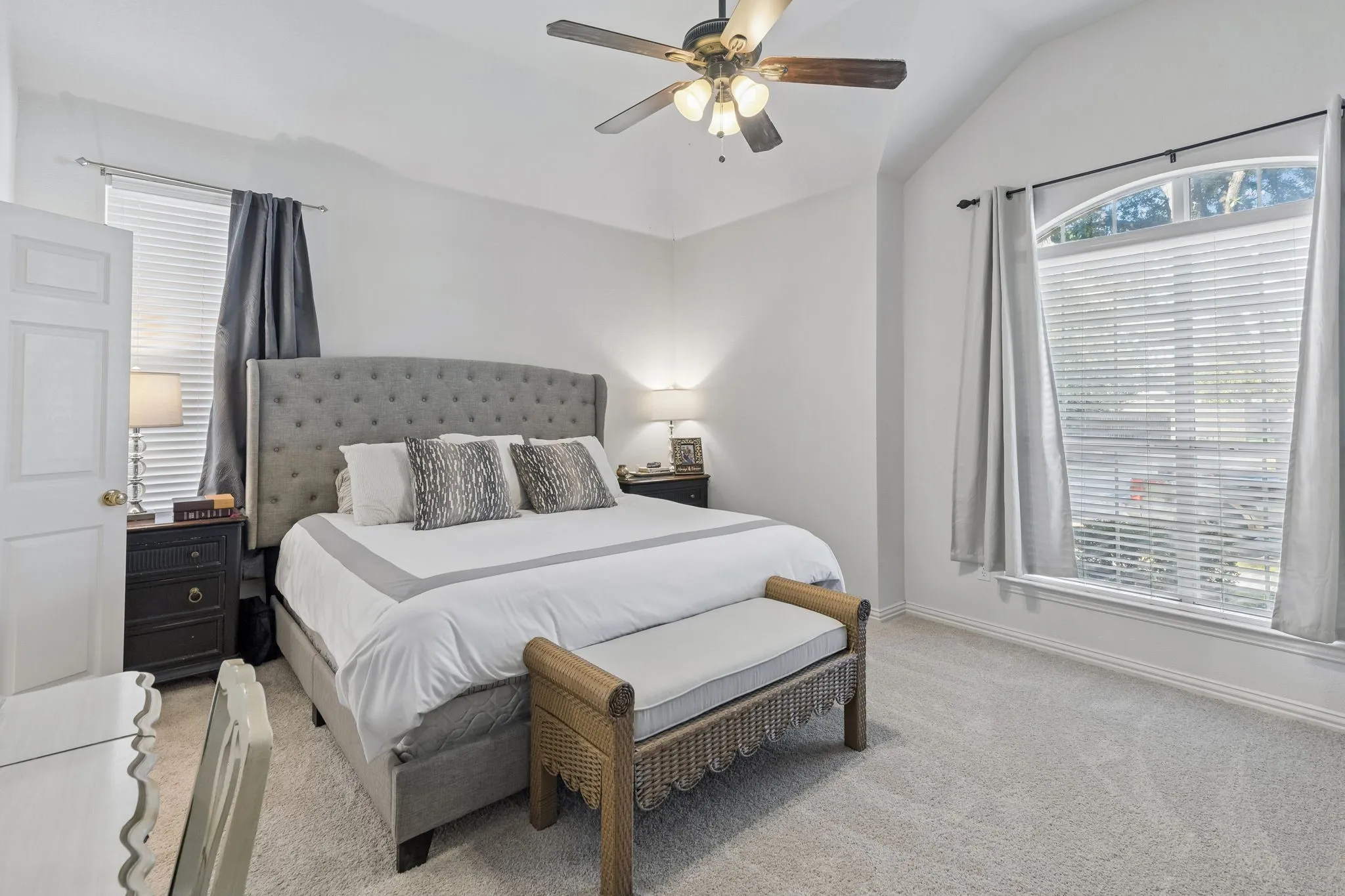 Single Family Residence For Sale in Collin County , 3009 Hemlock Lane, Mc Kinney, Texas 75070, 4 Bedroom, 3 Bathroom, 2 Garage spaces, 2,607 Sqft, built in 2000, mls#21380209, Real Estate Agent in Mc Kinney, Homes For Sale in Collin county, Homes For Sale in Mc Kinney, Realtor in Mc Kinney Texas, Real Estate Brokerage Independent Realty Texas, Luminita Cordes Realtor