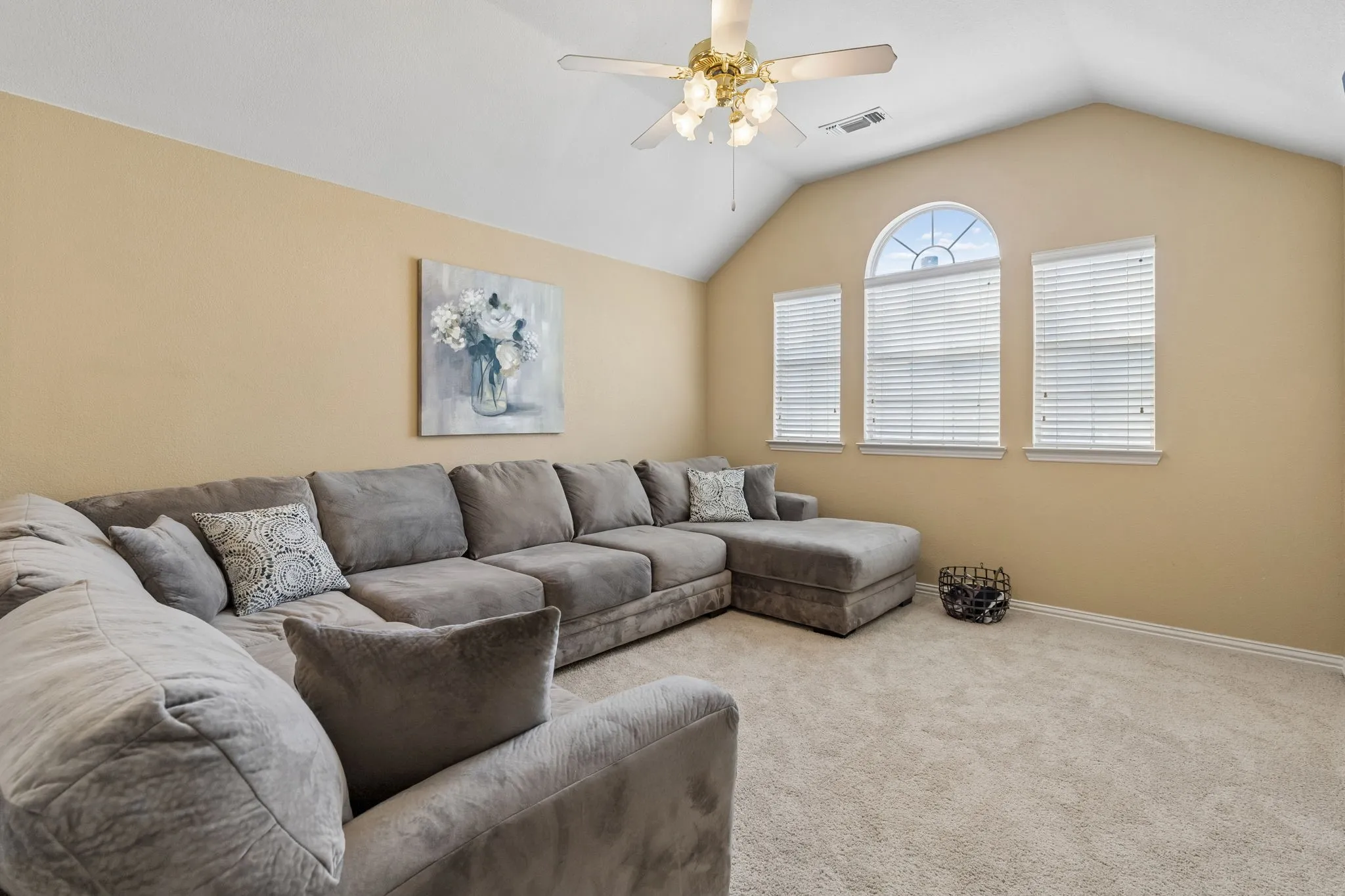 Single Family Residence For Sale in Collin County , 3009 Hemlock Lane, Mc Kinney, Texas 75070, 4 Bedroom, 3 Bathroom, 2 Garage spaces, 2,607 Sqft, built in 2000, mls#21380209, Real Estate Agent in Mc Kinney, Homes For Sale in Collin county, Homes For Sale in Mc Kinney, Realtor in Mc Kinney Texas, Real Estate Brokerage Independent Realty Texas, Luminita Cordes Realtor