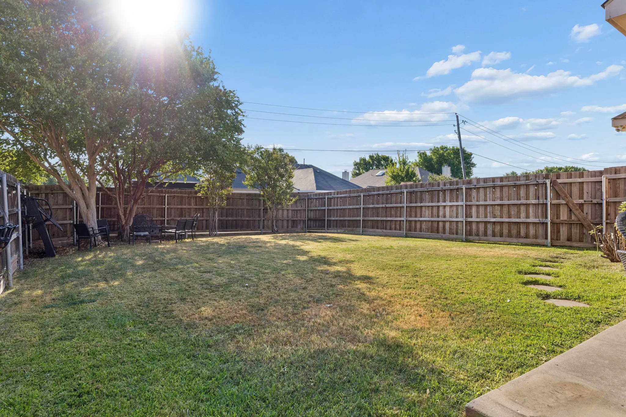 Single Family Residence For Sale in Collin County , 3009 Hemlock Lane, Mc Kinney, Texas 75070, 4 Bedroom, 3 Bathroom, 2 Garage spaces, 2,607 Sqft, built in 2000, mls#21380209, Real Estate Agent in Mc Kinney, Homes For Sale in Collin county, Homes For Sale in Mc Kinney, Realtor in Mc Kinney Texas, Real Estate Brokerage Independent Realty Texas, Luminita Cordes Realtor