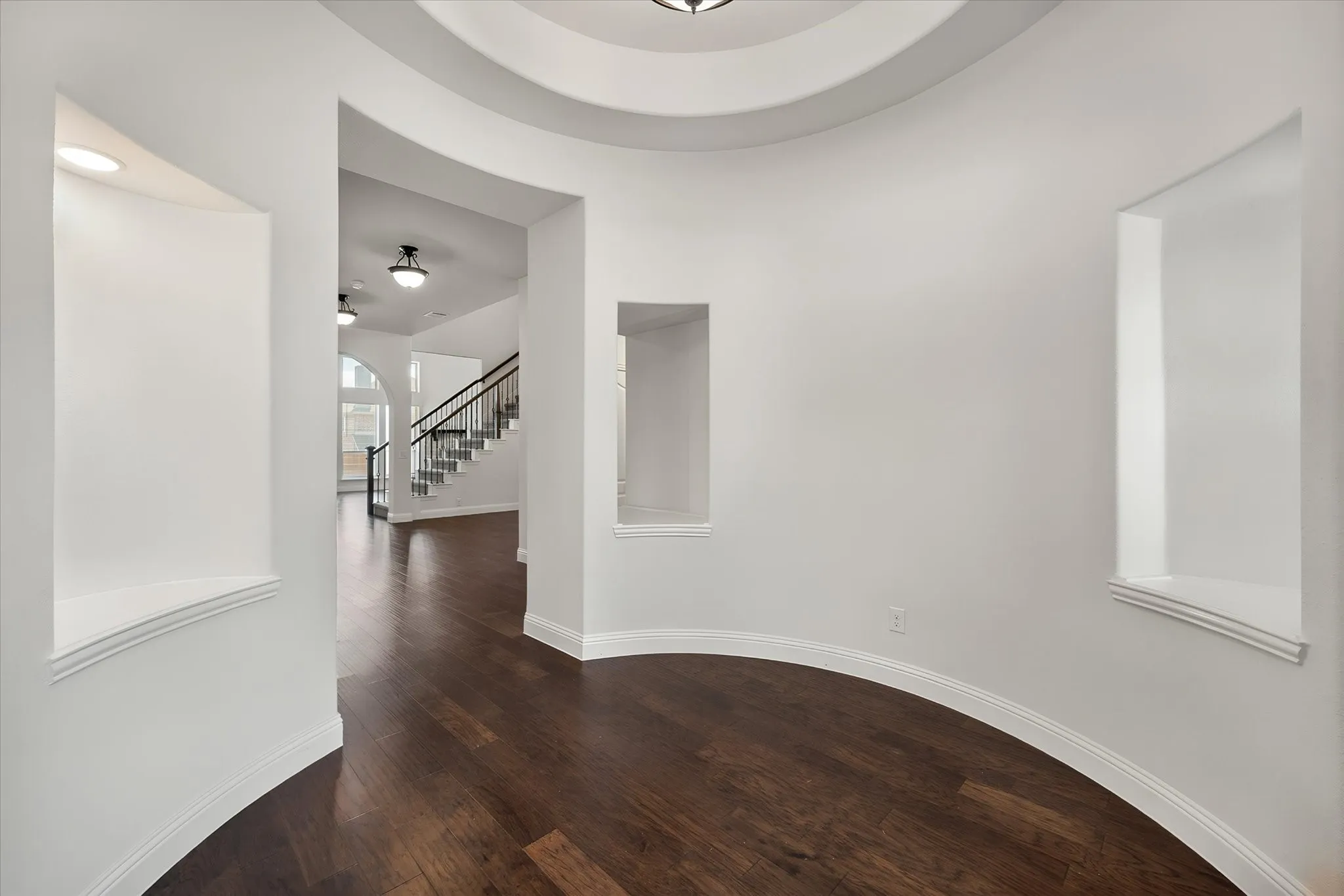 Eye catching foyer as you walk through the front door.