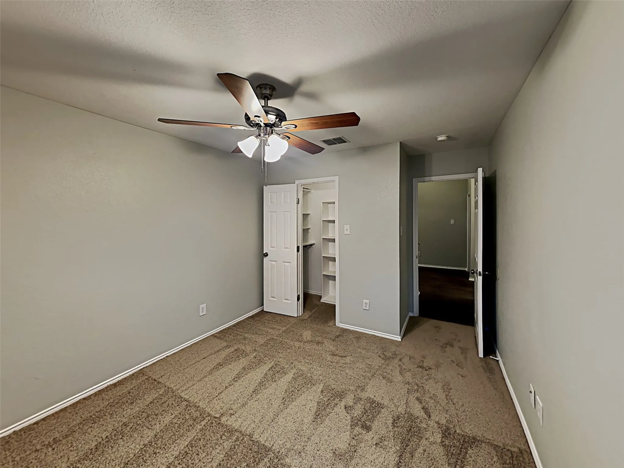 Single Family Residence For Rent in Tarrant County , 11820 Ponderosa Pine Drive, Fort Worth, Texas 76244, 4 Bedroom, 2 Bathroom, 2 Garage spaces, 1,955 Sqft, built in 2002, mls#21383186, Real Estate Agent in Fort Worth, Homes For Rent in Tarrant county, Homes For Rent in Fort Worth, Realtor in Fort Worth Texas, Real Estate Brokerage Independent Realty Texas, Luminita Cordes Realtor