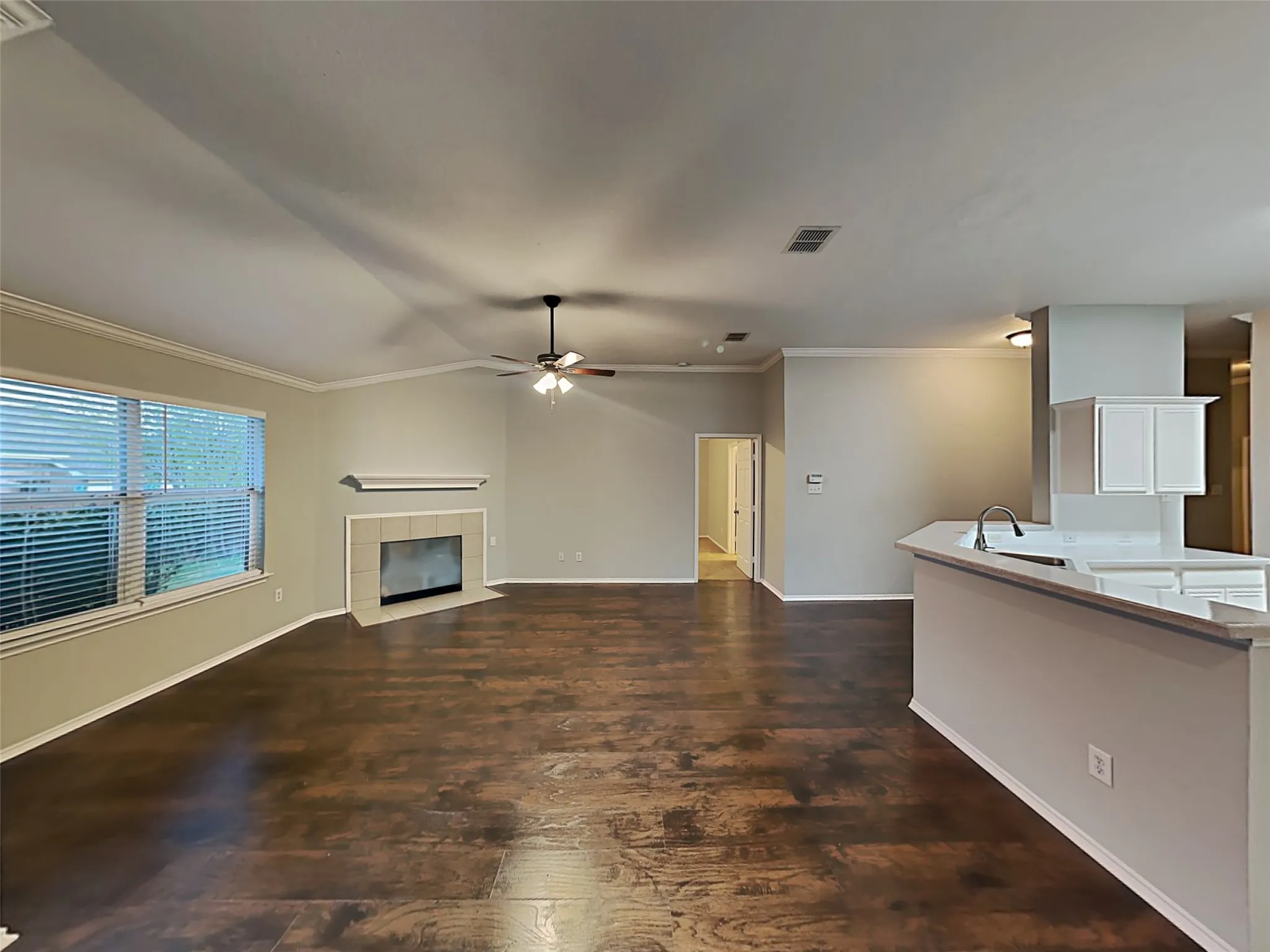 Single Family Residence For Rent in Tarrant County , 11820 Ponderosa Pine Drive, Fort Worth, Texas 76244, 4 Bedroom, 2 Bathroom, 2 Garage spaces, 1,955 Sqft, built in 2002, mls#21383186, Real Estate Agent in Fort Worth, Homes For Rent in Tarrant county, Homes For Rent in Fort Worth, Realtor in Fort Worth Texas, Real Estate Brokerage Independent Realty Texas, Luminita Cordes Realtor