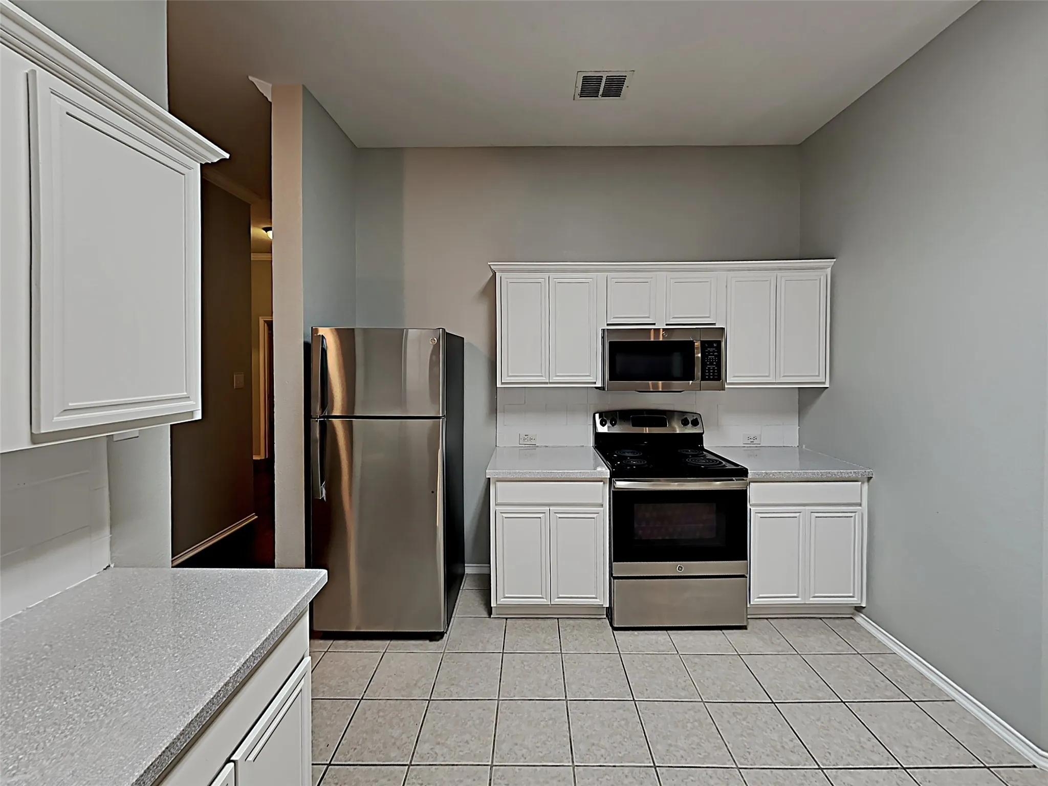 Single Family Residence For Rent in Tarrant County , 11820 Ponderosa Pine Drive, Fort Worth, Texas 76244, 4 Bedroom, 2 Bathroom, 2 Garage spaces, 1,955 Sqft, built in 2002, mls#21383186, Real Estate Agent in Fort Worth, Homes For Rent in Tarrant county, Homes For Rent in Fort Worth, Realtor in Fort Worth Texas, Real Estate Brokerage Independent Realty Texas, Luminita Cordes Realtor