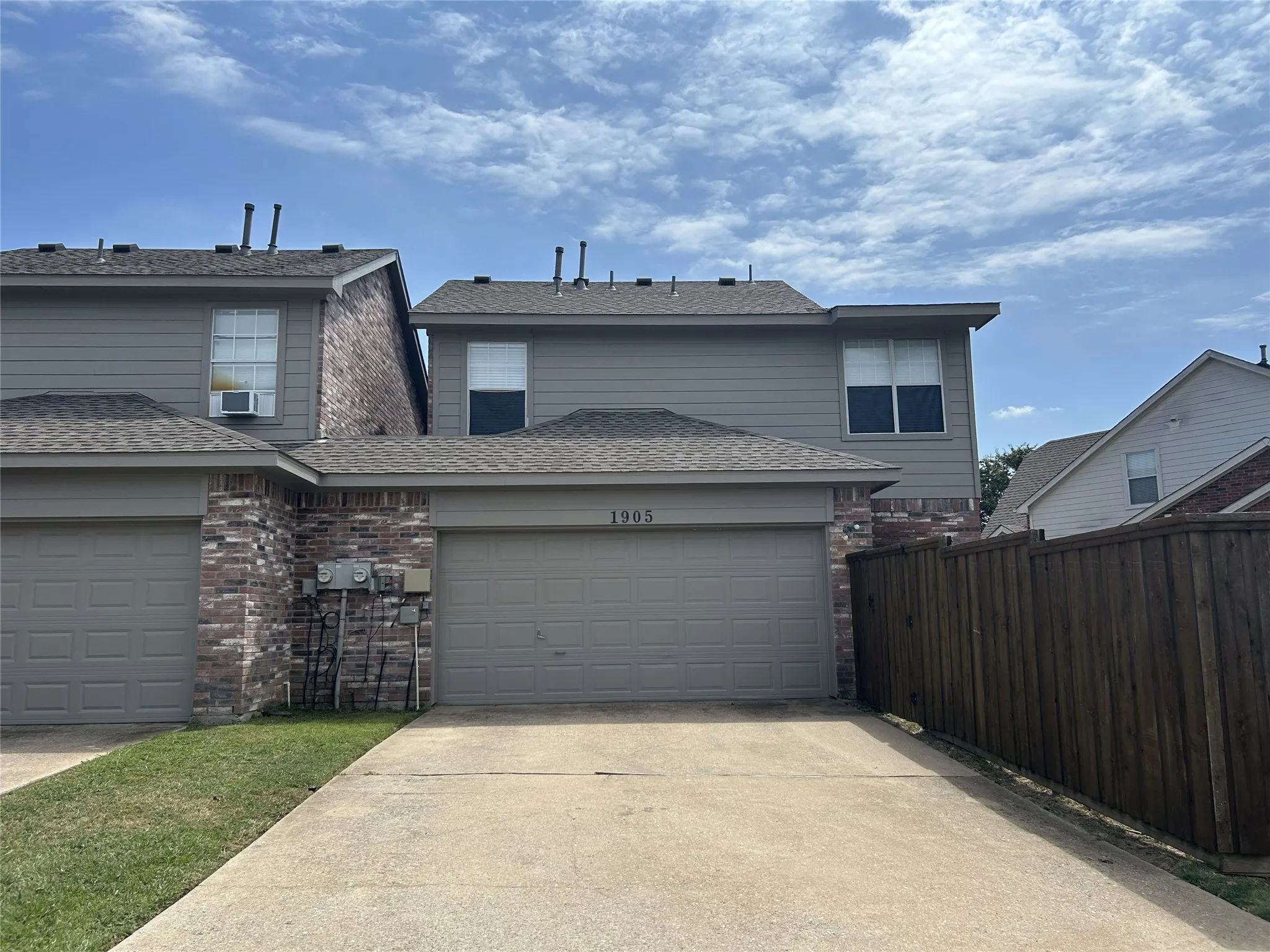 Duplex For Rent in Collin County , 1905 Nest Place, Plano, Texas 75093, 3 Bedroom, 3 Bathroom, 2 Garage spaces, 1,575 Sqft, built in 2000, mls#21383586, Real Estate Agent in Plano, Homes For Rent in Collin county, Homes For Rent in Plano, Realtor in Plano Texas, Real Estate Brokerage Independent Realty Texas, Luminita Cordes Realtor