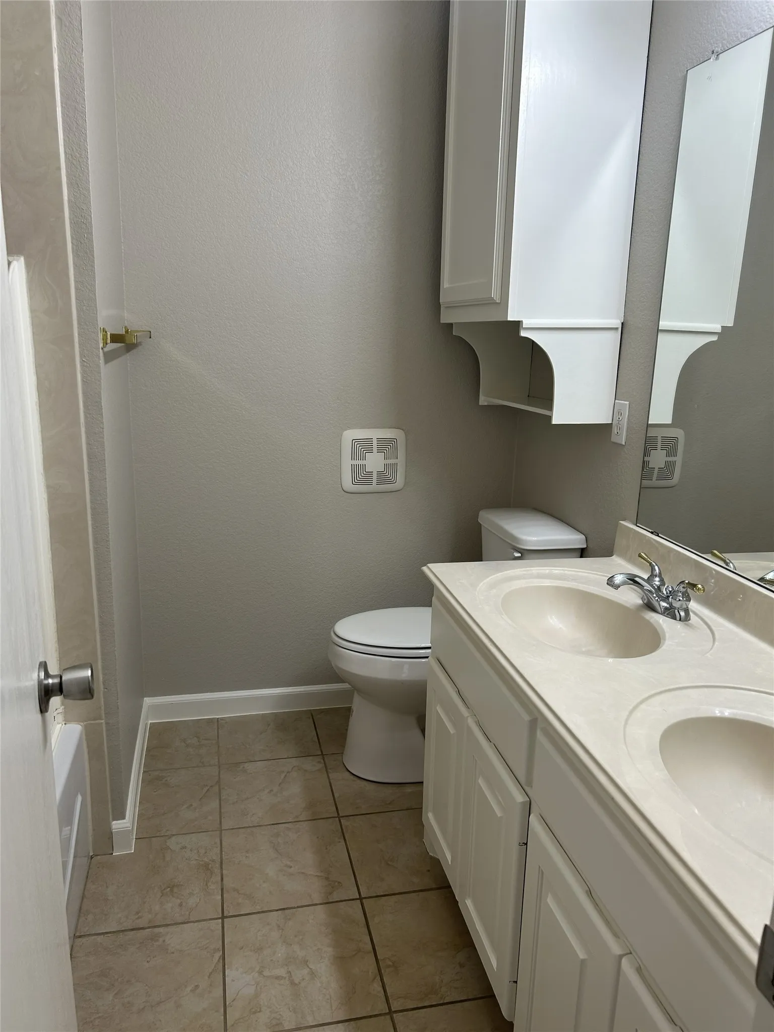 Duplex For Rent in Collin County , 1905 Nest Place, Plano, Texas 75093, 3 Bedroom, 3 Bathroom, 2 Garage spaces, 1,575 Sqft, built in 2000, mls#21383586, Real Estate Agent in Plano, Homes For Rent in Collin county, Homes For Rent in Plano, Realtor in Plano Texas, Real Estate Brokerage Independent Realty Texas, Luminita Cordes Realtor