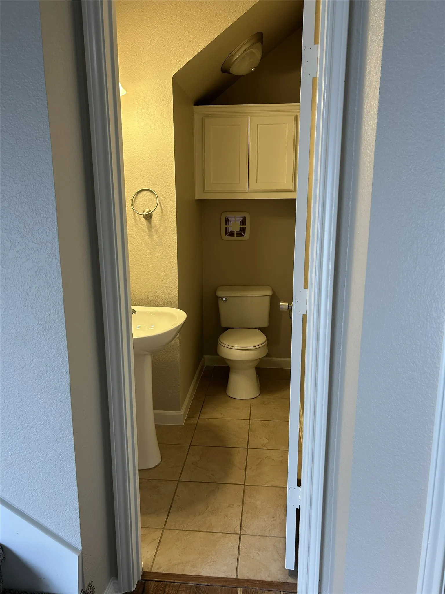 Duplex For Rent in Collin County , 1905 Nest Place, Plano, Texas 75093, 3 Bedroom, 3 Bathroom, 2 Garage spaces, 1,575 Sqft, built in 2000, mls#21383586, Real Estate Agent in Plano, Homes For Rent in Collin county, Homes For Rent in Plano, Realtor in Plano Texas, Real Estate Brokerage Independent Realty Texas, Luminita Cordes Realtor