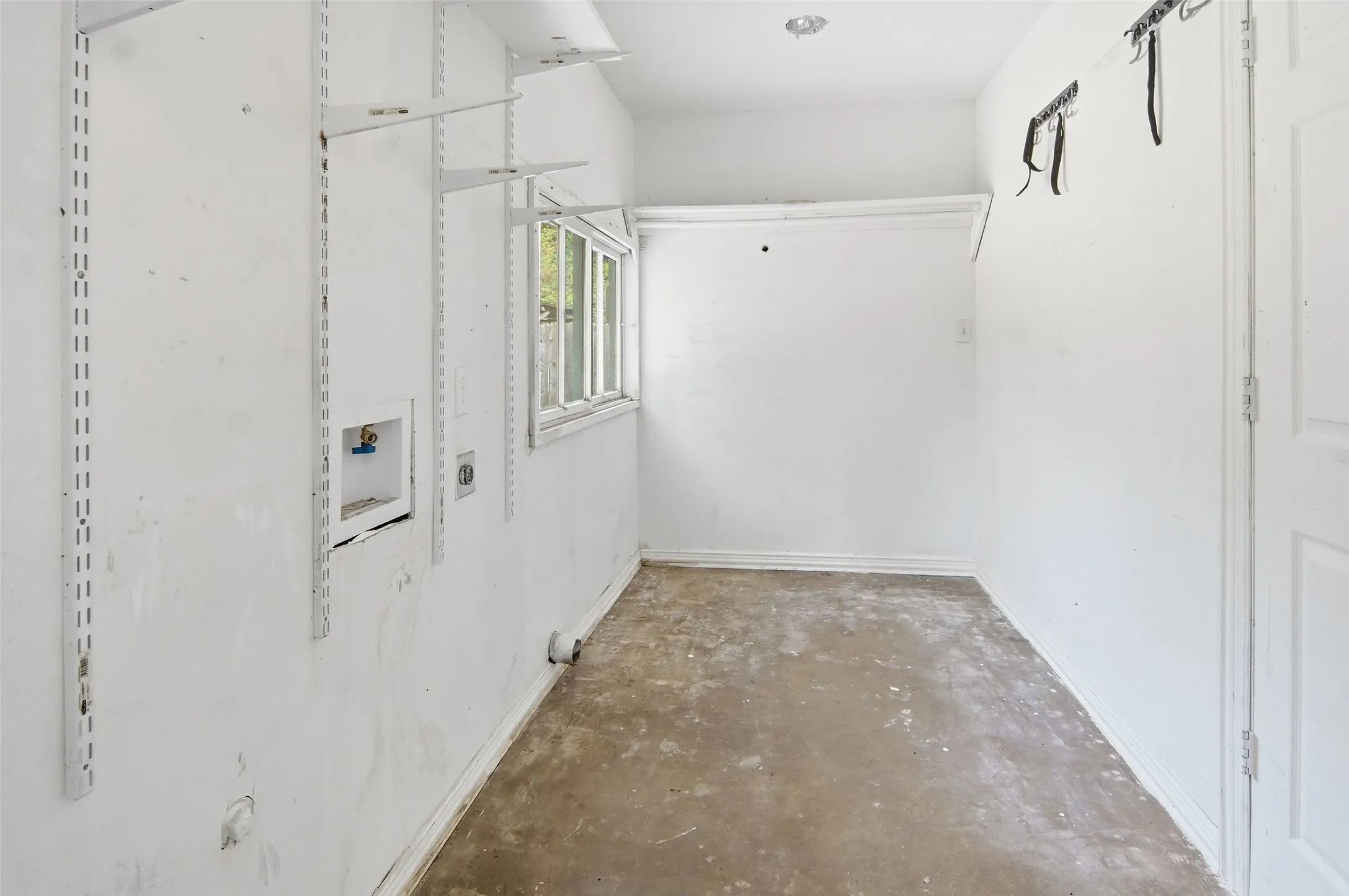 This is located in a separate portion of the garage with awesome space!