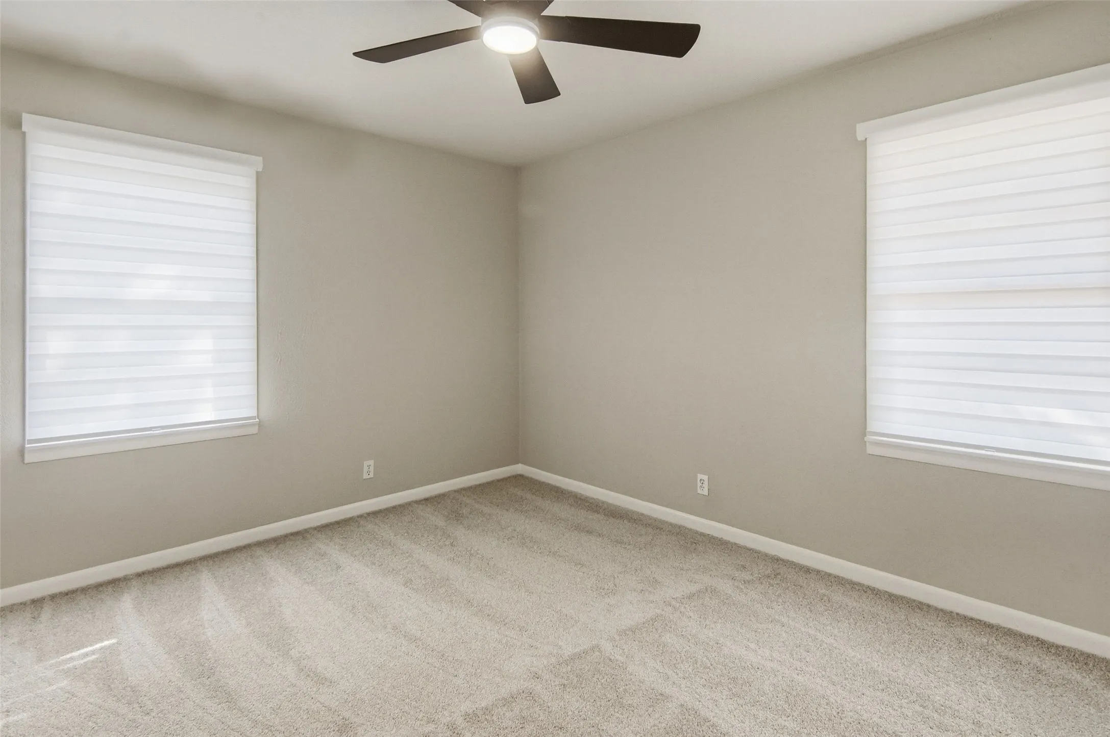 Single Family Residence For Sale in Tarrant County , 1704 Robin Road, Pantego, Texas 76013, 4 Bedroom, 2 Bathroom, 2 Garage spaces, 1,548 Sqft, built in 1959, mls#21383506, Real Estate Agent in Pantego, Homes For Sale in Tarrant county, Homes For Sale in Pantego, Realtor in Pantego Texas, Real Estate Brokerage Independent Realty Texas, Luminita Cordes Realtor