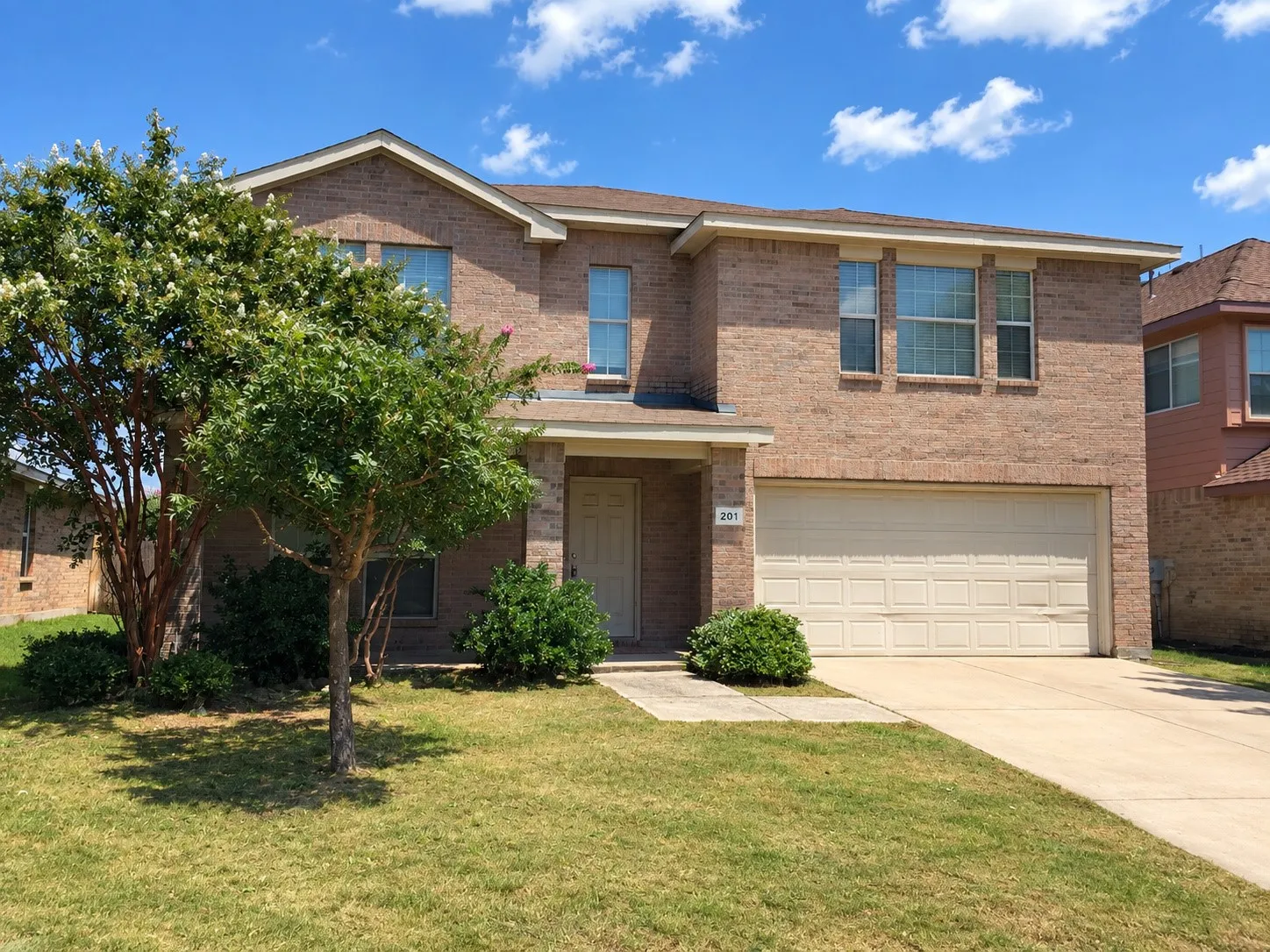Single Family Residence For Sale in Collin County , 201 Pagoda Drive, Anna, Texas 75409, 5 Bedroom, 3 Bathroom, 2 Garage spaces, 2,769 Sqft, built in 2006, mls#21383591, Real Estate Agent in Anna, Homes For Sale in Collin county, Homes For Sale in Anna, Realtor in Anna Texas, Real Estate Brokerage Independent Realty Texas, Luminita Cordes Realtor