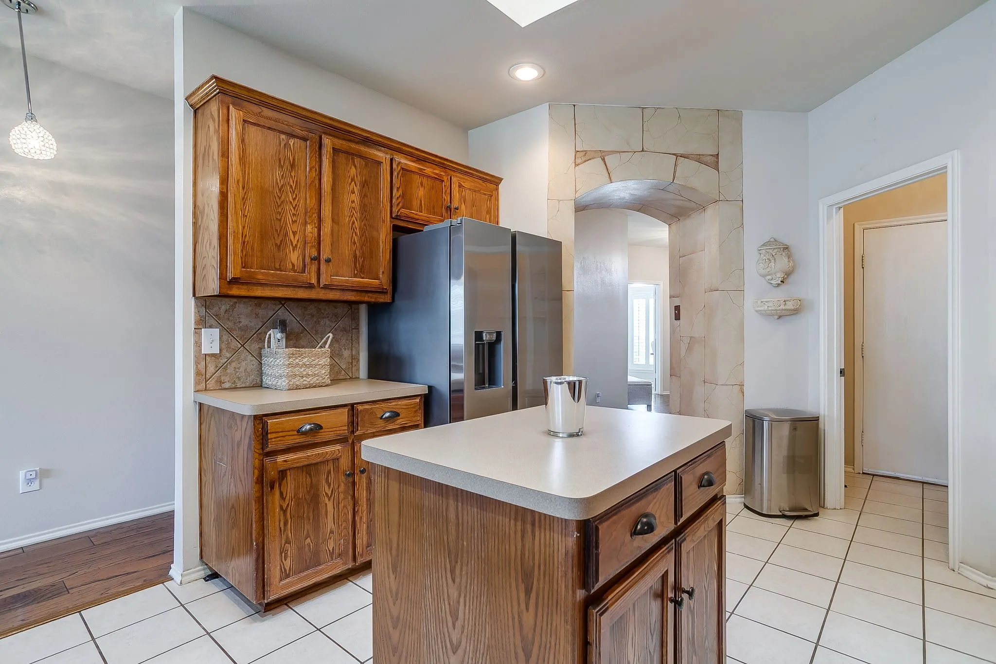 Single Family Residence For Rent in Tarrant County , 9712 Minton Drive, Fort Worth, Texas 76108, 3 Bedroom, 2 Bathroom, 2 Garage spaces, 1,864 Sqft, built in 2005, mls#21383601, Real Estate Agent in Fort Worth, Homes For Rent in Tarrant county, Homes For Rent in Fort Worth, Realtor in Fort Worth Texas, Real Estate Brokerage Independent Realty Texas, Luminita Cordes Realtor