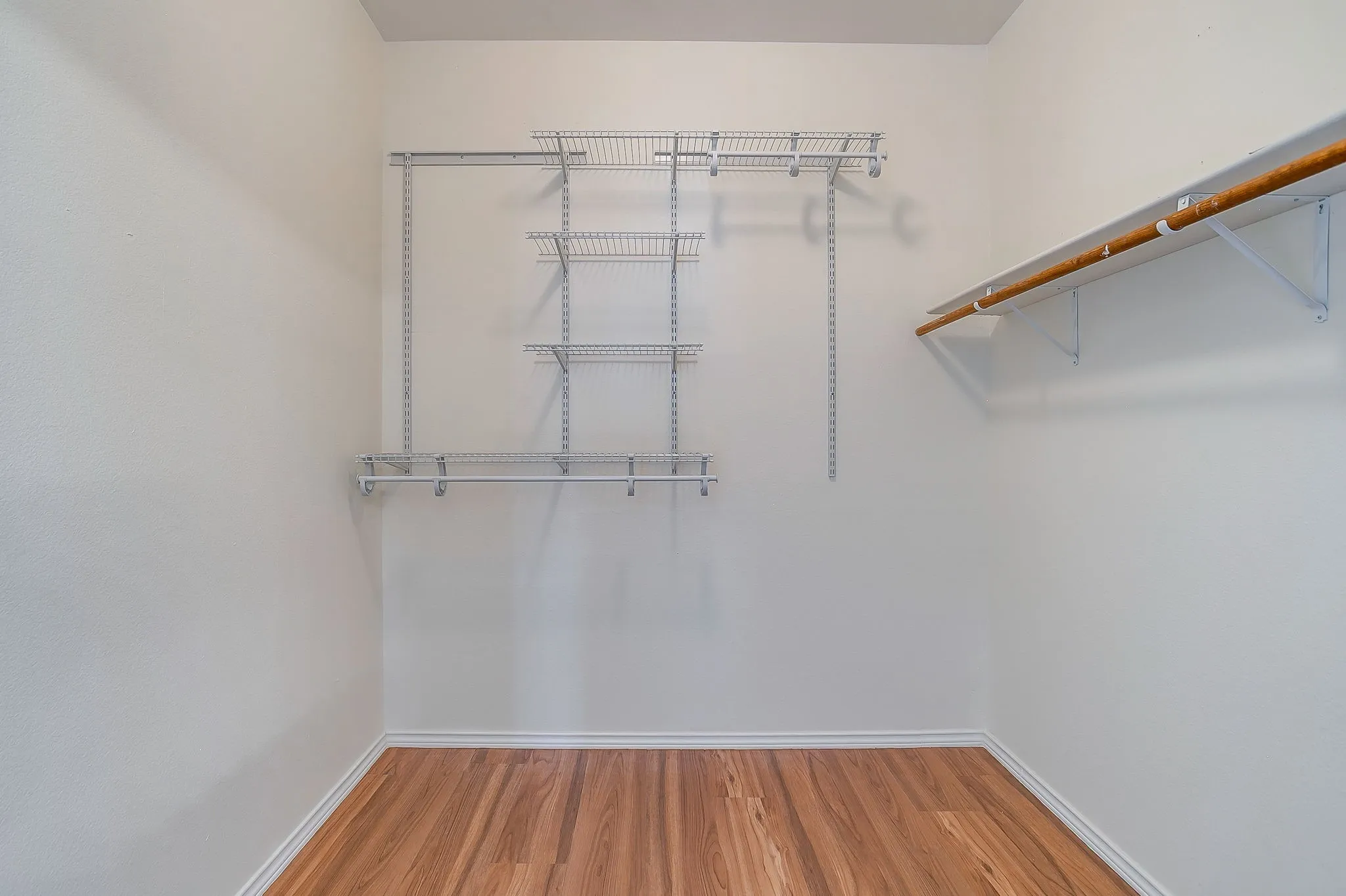 Single Family Residence For Rent in Tarrant County , 9712 Minton Drive, Fort Worth, Texas 76108, 3 Bedroom, 2 Bathroom, 2 Garage spaces, 1,864 Sqft, built in 2005, mls#21383601, Real Estate Agent in Fort Worth, Homes For Rent in Tarrant county, Homes For Rent in Fort Worth, Realtor in Fort Worth Texas, Real Estate Brokerage Independent Realty Texas, Luminita Cordes Realtor