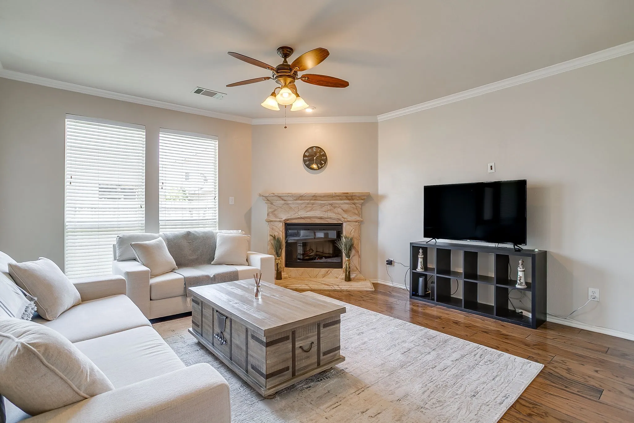 Single Family Residence For Rent in Tarrant County , 9712 Minton Drive, Fort Worth, Texas 76108, 3 Bedroom, 2 Bathroom, 2 Garage spaces, 1,864 Sqft, built in 2005, mls#21383601, Real Estate Agent in Fort Worth, Homes For Rent in Tarrant county, Homes For Rent in Fort Worth, Realtor in Fort Worth Texas, Real Estate Brokerage Independent Realty Texas, Luminita Cordes Realtor