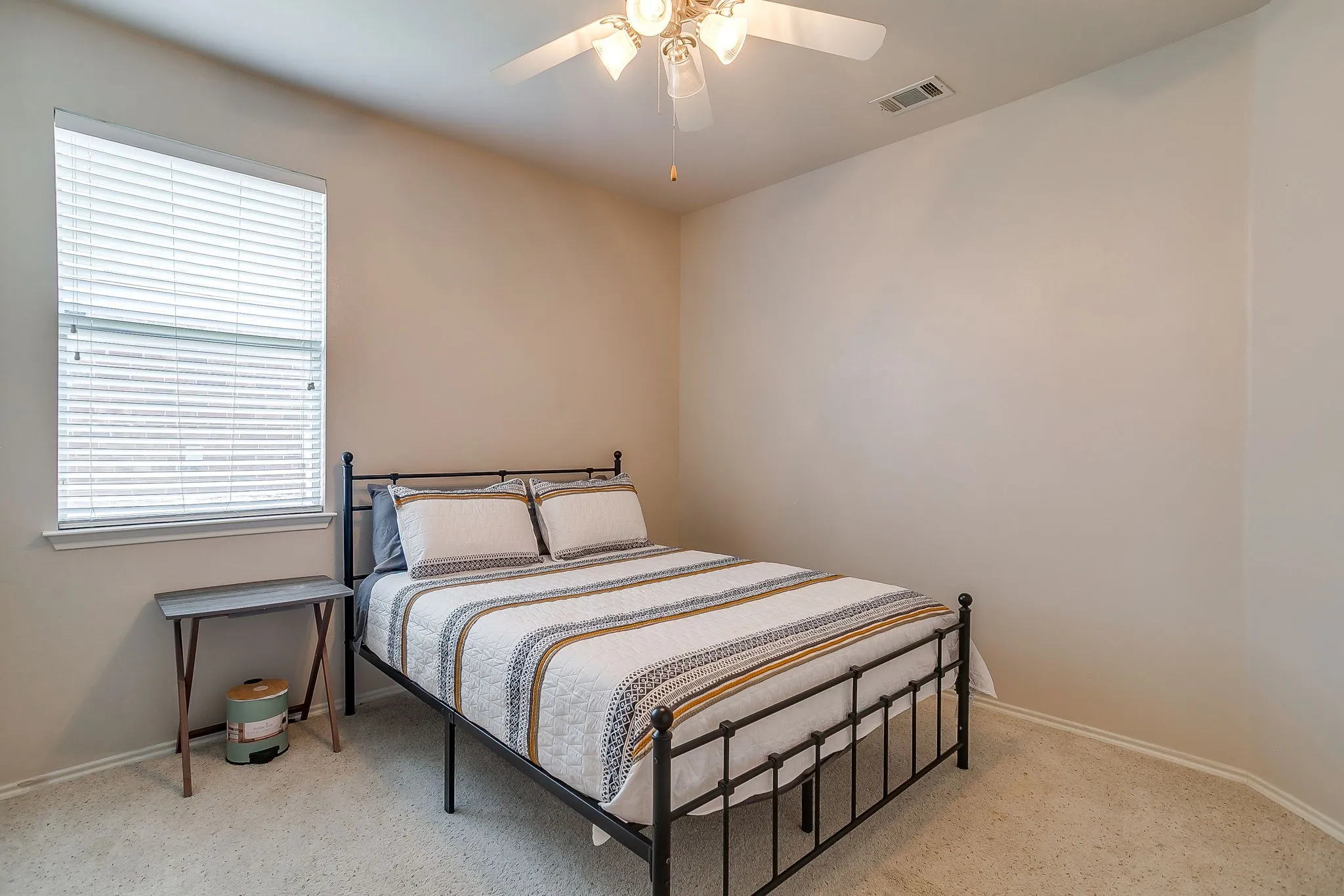 Single Family Residence For Rent in Tarrant County , 9712 Minton Drive, Fort Worth, Texas 76108, 3 Bedroom, 2 Bathroom, 2 Garage spaces, 1,864 Sqft, built in 2005, mls#21383601, Real Estate Agent in Fort Worth, Homes For Rent in Tarrant county, Homes For Rent in Fort Worth, Realtor in Fort Worth Texas, Real Estate Brokerage Independent Realty Texas, Luminita Cordes Realtor