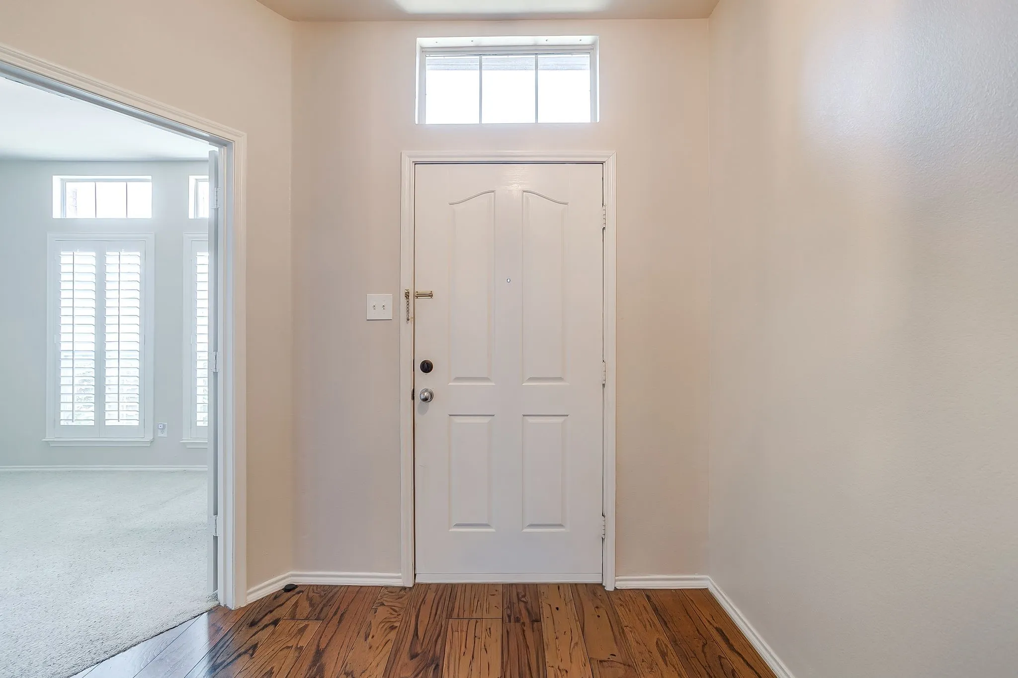 Single Family Residence For Rent in Tarrant County , 9712 Minton Drive, Fort Worth, Texas 76108, 3 Bedroom, 2 Bathroom, 2 Garage spaces, 1,864 Sqft, built in 2005, mls#21383601, Real Estate Agent in Fort Worth, Homes For Rent in Tarrant county, Homes For Rent in Fort Worth, Realtor in Fort Worth Texas, Real Estate Brokerage Independent Realty Texas, Luminita Cordes Realtor