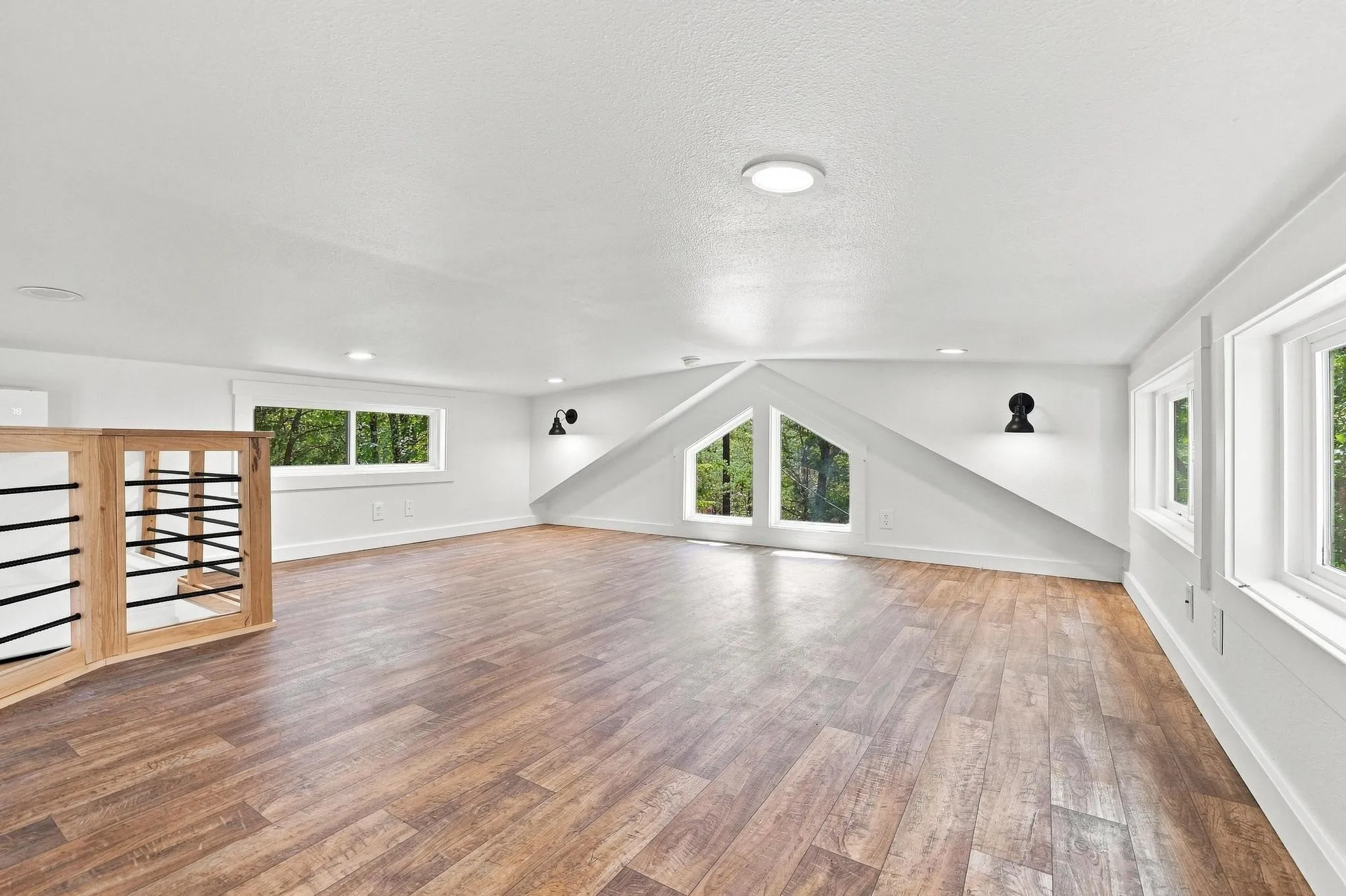 Single Family Residence For Sale in Grayson County , 710 Rio Roxo Road, Gordonville, Texas 76245, 1 Bedroom, 1 Bathroom, Garage spaces, 416 Sqft, built in 2024, mls#21383266, Real Estate Agent in Gordonville, Homes For Sale in Grayson county, Homes For Sale in Gordonville, Realtor in Gordonville Texas, Real Estate Brokerage Independent Realty Texas, Luminita Cordes Realtor