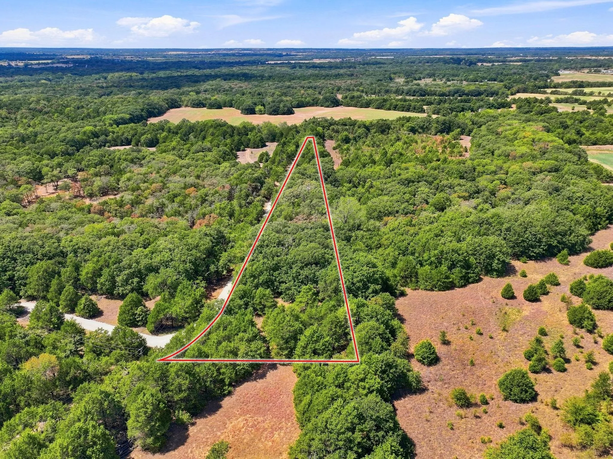 Single Family Residence For Sale in Grayson County , 710 Rio Roxo Road, Gordonville, Texas 76245, 1 Bedroom, 1 Bathroom, Garage spaces, 416 Sqft, built in 2024, mls#21383266, Real Estate Agent in Gordonville, Homes For Sale in Grayson county, Homes For Sale in Gordonville, Realtor in Gordonville Texas, Real Estate Brokerage Independent Realty Texas, Luminita Cordes Realtor