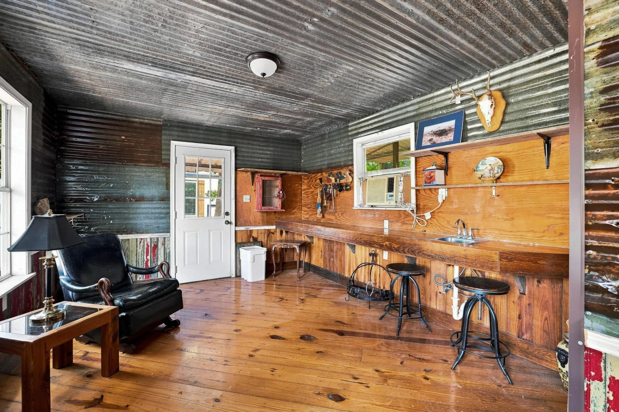 Single Family Residence For Sale in Grayson County , 710 Rio Roxo Road, Gordonville, Texas 76245, 1 Bedroom, 1 Bathroom, Garage spaces, 416 Sqft, built in 2024, mls#21383266, Real Estate Agent in Gordonville, Homes For Sale in Grayson county, Homes For Sale in Gordonville, Realtor in Gordonville Texas, Real Estate Brokerage Independent Realty Texas, Luminita Cordes Realtor