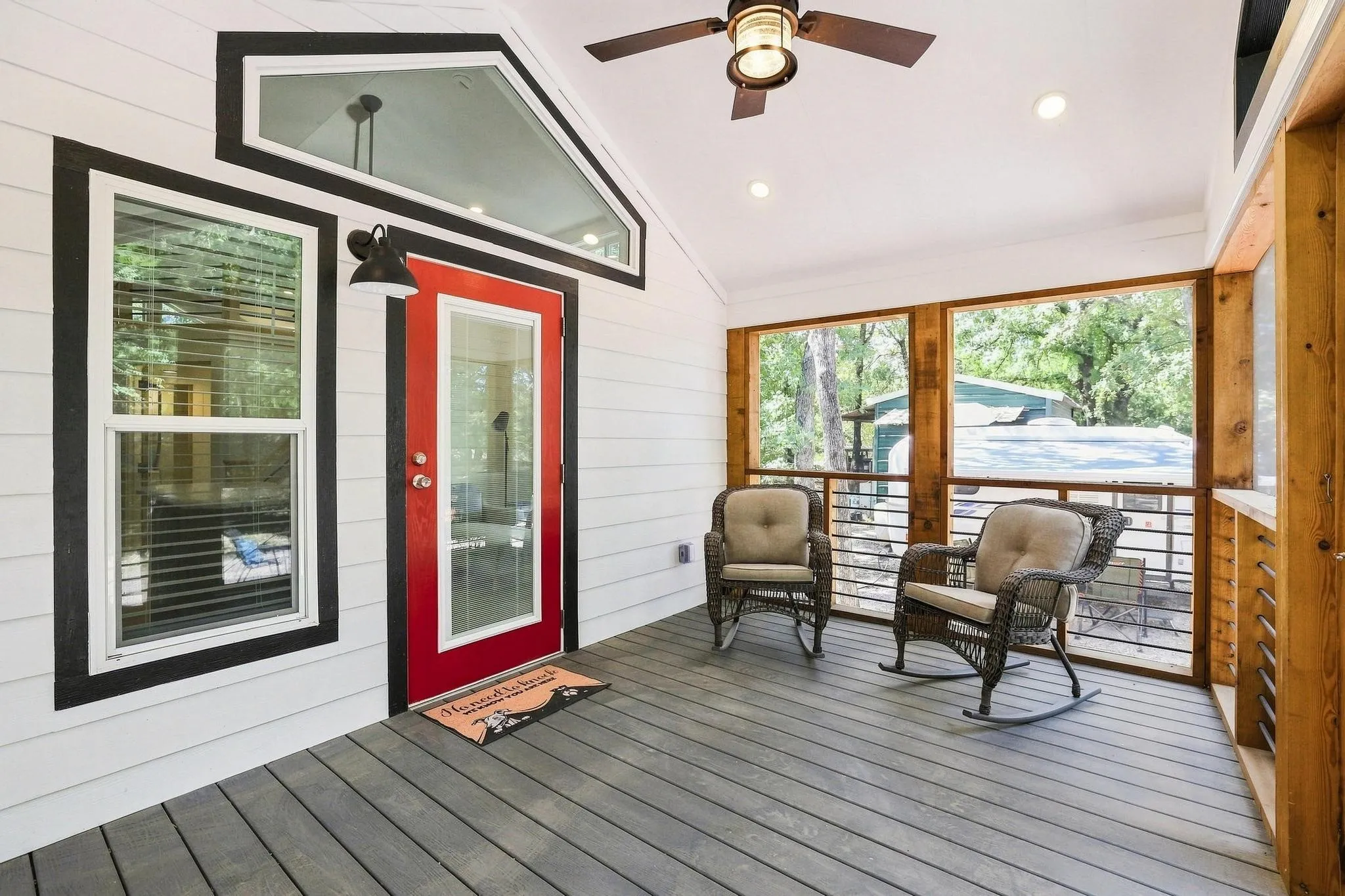 Single Family Residence For Sale in Grayson County , 710 Rio Roxo Road, Gordonville, Texas 76245, 1 Bedroom, 1 Bathroom, Garage spaces, 416 Sqft, built in 2024, mls#21383266, Real Estate Agent in Gordonville, Homes For Sale in Grayson county, Homes For Sale in Gordonville, Realtor in Gordonville Texas, Real Estate Brokerage Independent Realty Texas, Luminita Cordes Realtor