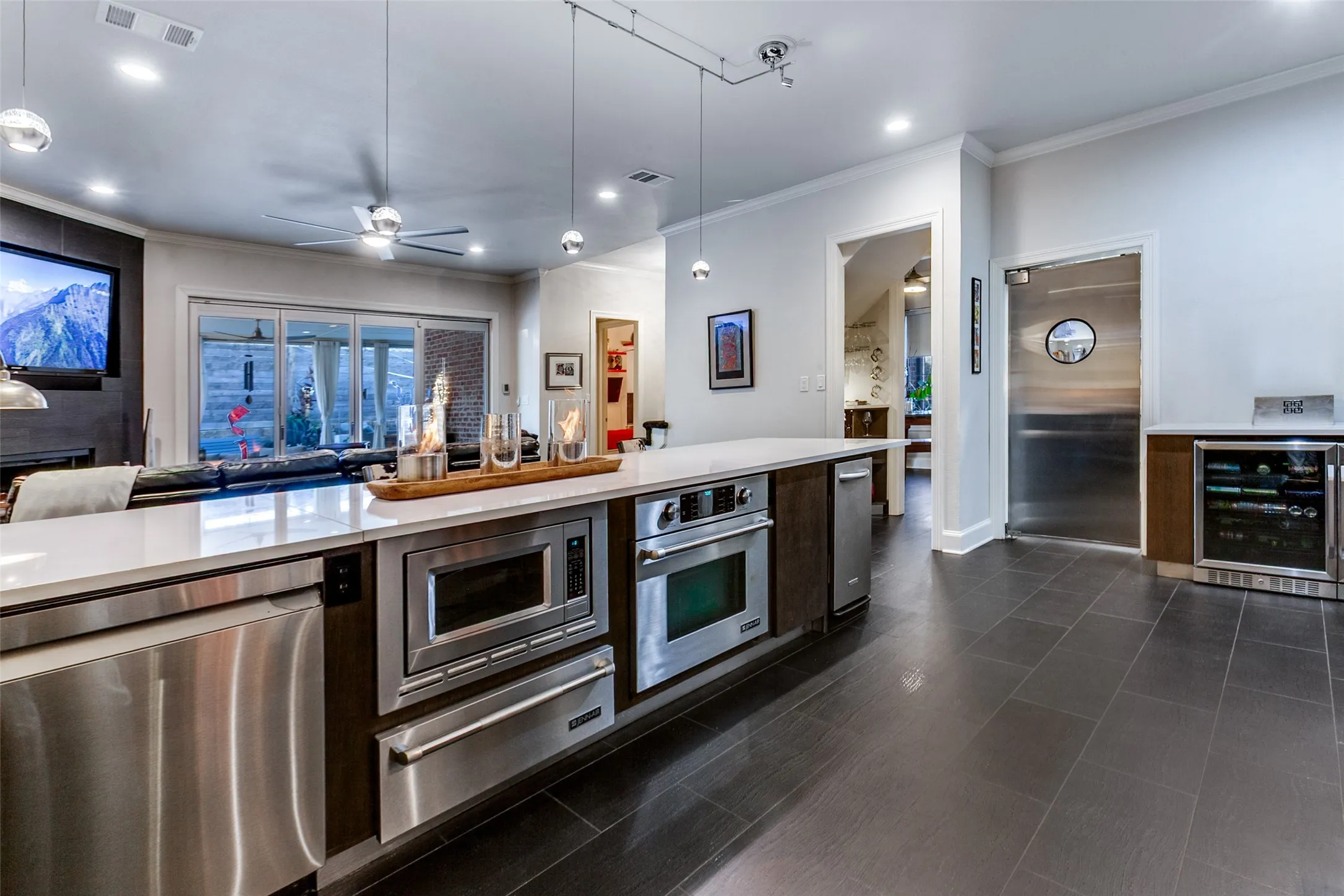 1714 Weiskopf Dr. - Kitchen