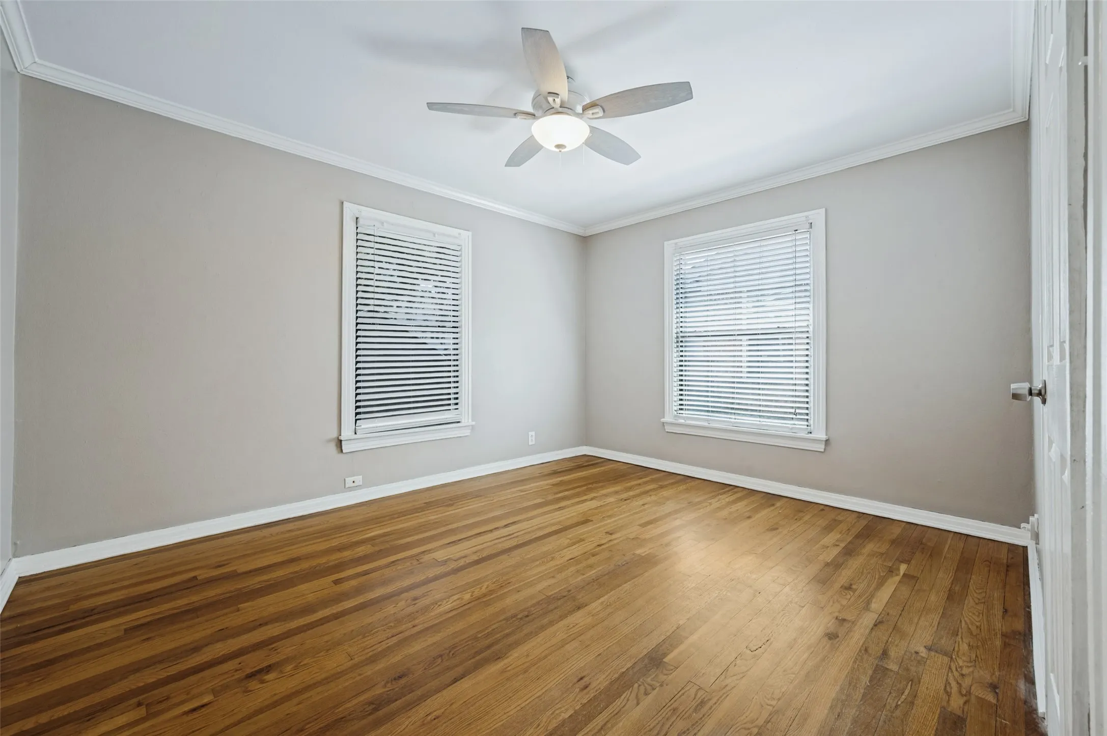 Single Family Residence For Rent in Dallas County , 4328 Delmar Avenue, Dallas, Texas 75206, 3 Bedroom, 2 Bathroom, 1 Garage spaces, 1,379 Sqft, built in 1946, mls#21383569, Real Estate Agent in Dallas, Homes For Rent in Dallas county, Homes For Rent in Dallas, Realtor in Dallas Texas, Real Estate Brokerage Independent Realty Texas, Luminita Cordes Realtor