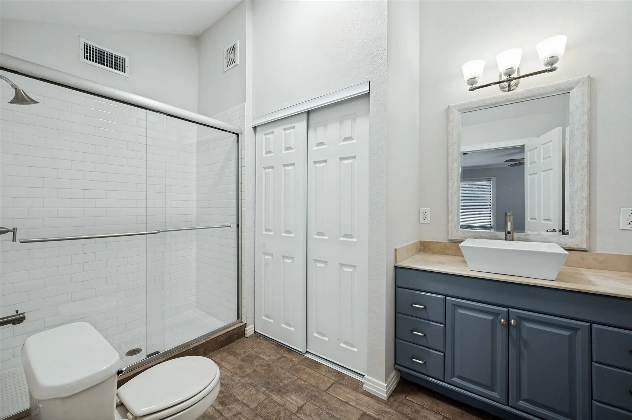Single Family Residence For Rent in Dallas County , 4328 Delmar Avenue, Dallas, Texas 75206, 3 Bedroom, 2 Bathroom, 1 Garage spaces, 1,379 Sqft, built in 1946, mls#21383569, Real Estate Agent in Dallas, Homes For Rent in Dallas county, Homes For Rent in Dallas, Realtor in Dallas Texas, Real Estate Brokerage Independent Realty Texas, Luminita Cordes Realtor